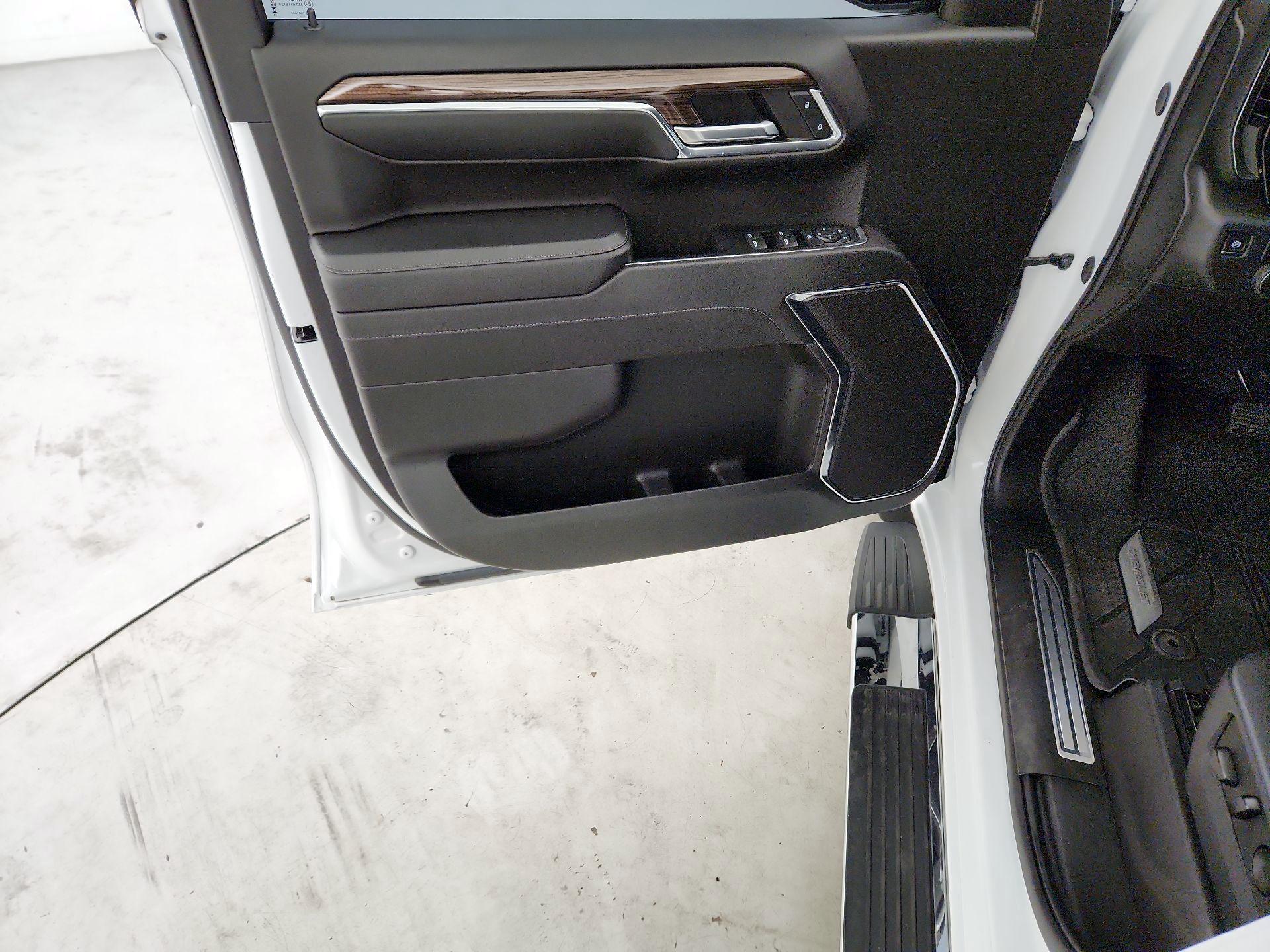 Thumbnail: 2024 Chevrolet Silverado 1500 - 10