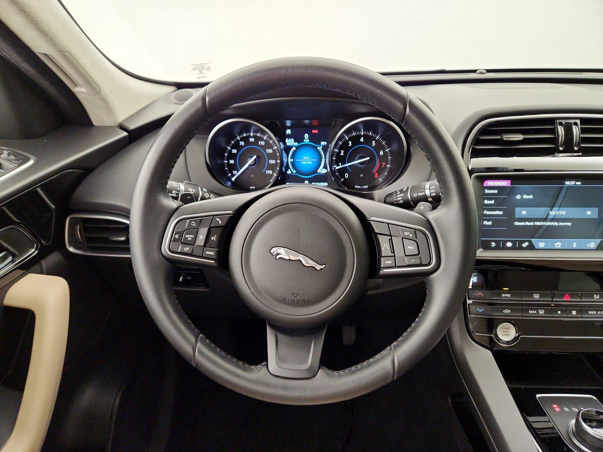 Thumbnail: 2020 Jaguar F-Pace - 10