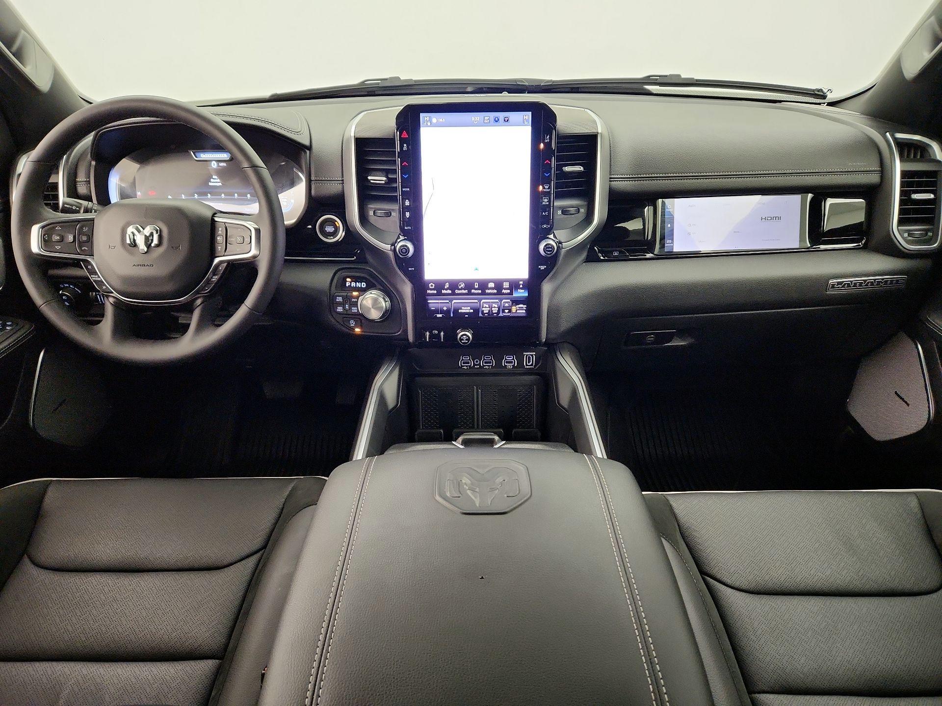 Thumbnail: 2025 RAM 1500 - 9