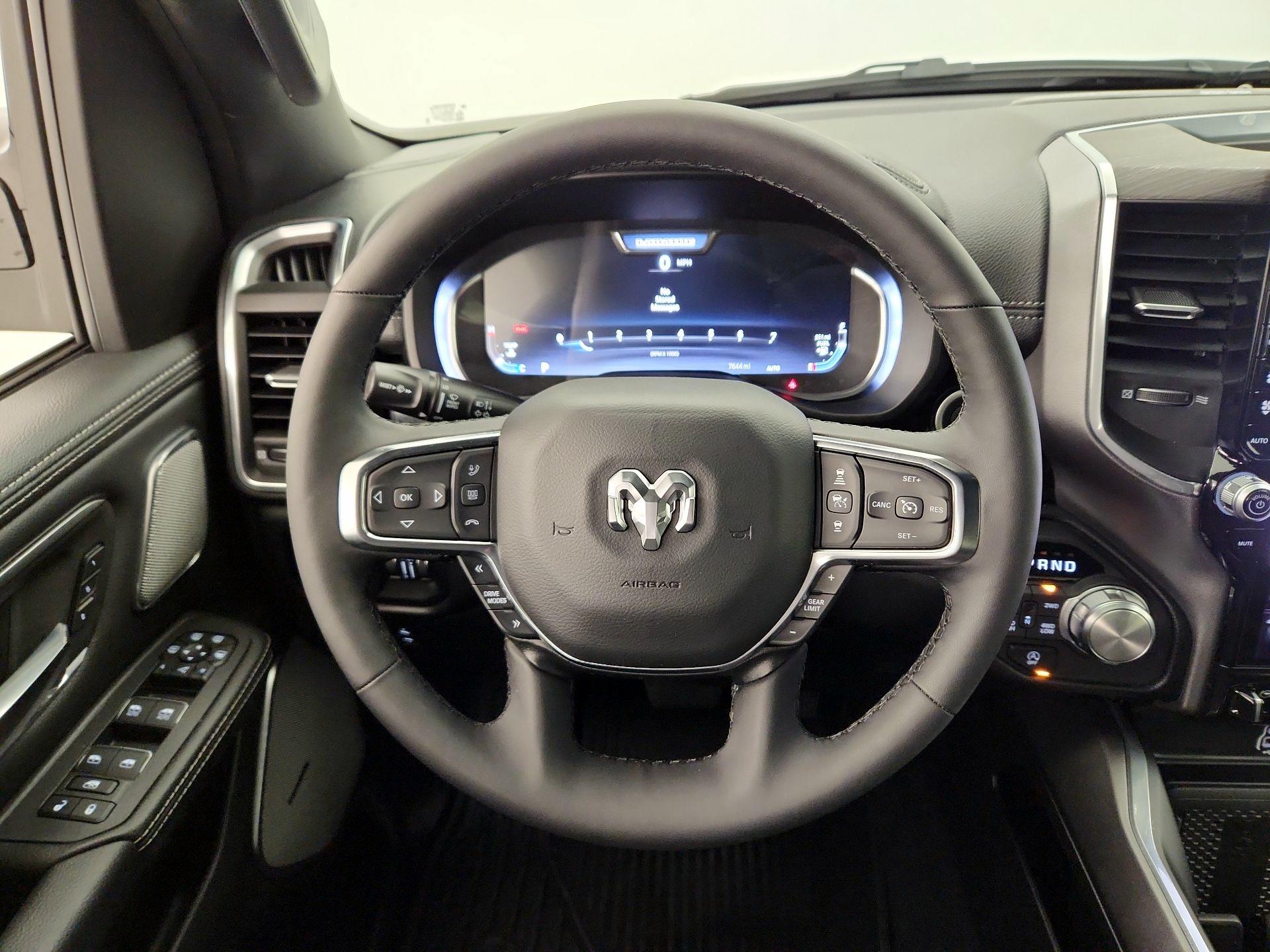 Thumbnail: 2025 RAM 1500 - 10