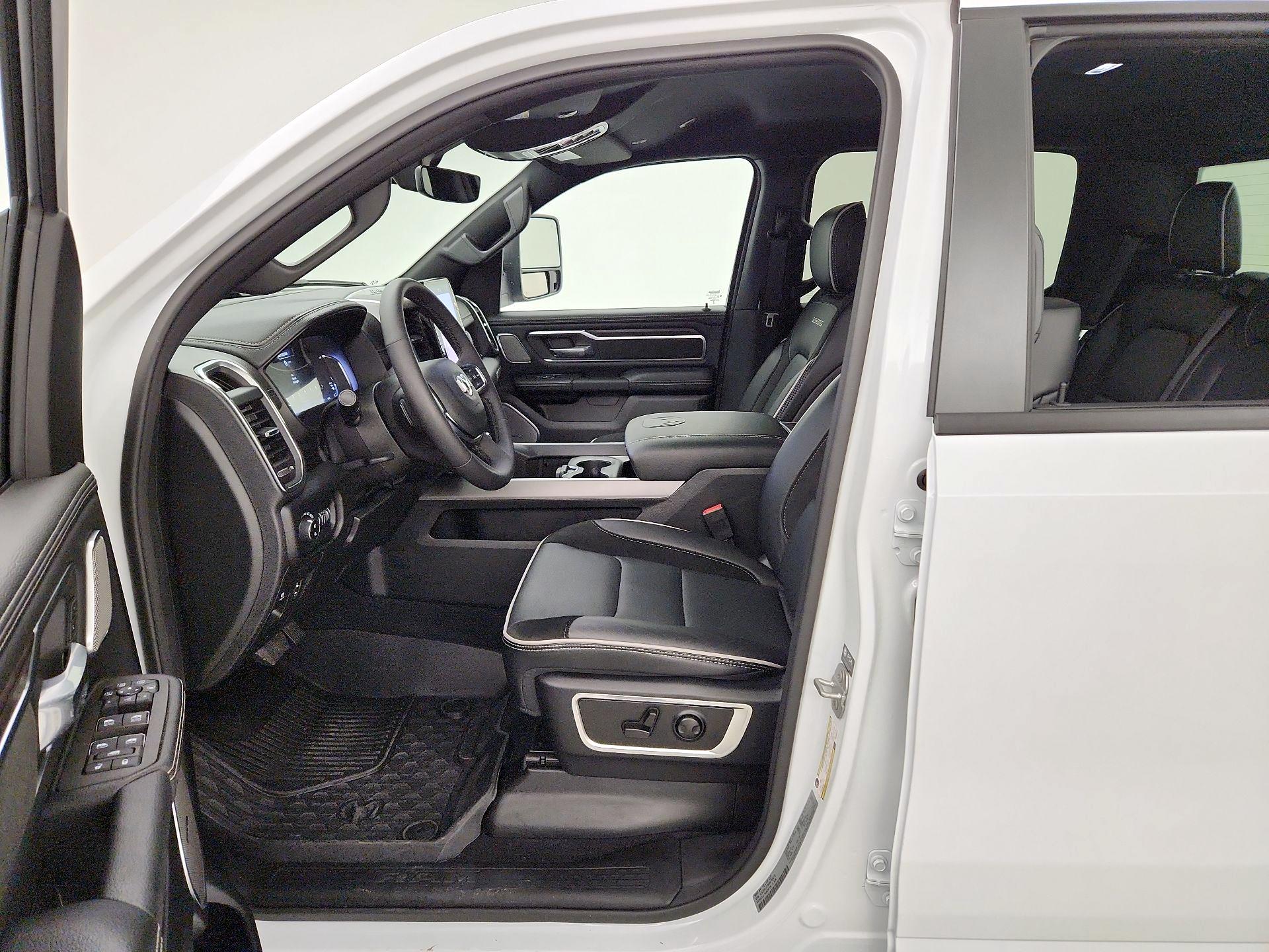 Thumbnail: 2025 RAM 1500 - 11