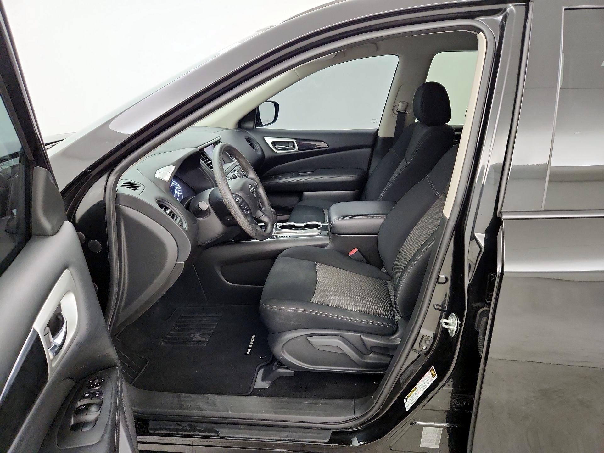 Thumbnail: 2018 Nissan Pathfinder - 9