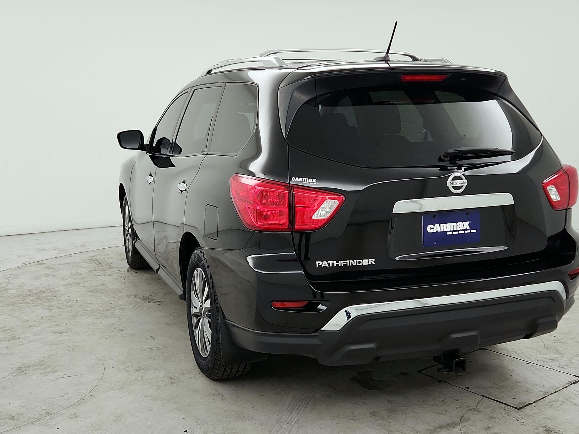 Thumbnail: 2018 Nissan Pathfinder - 7