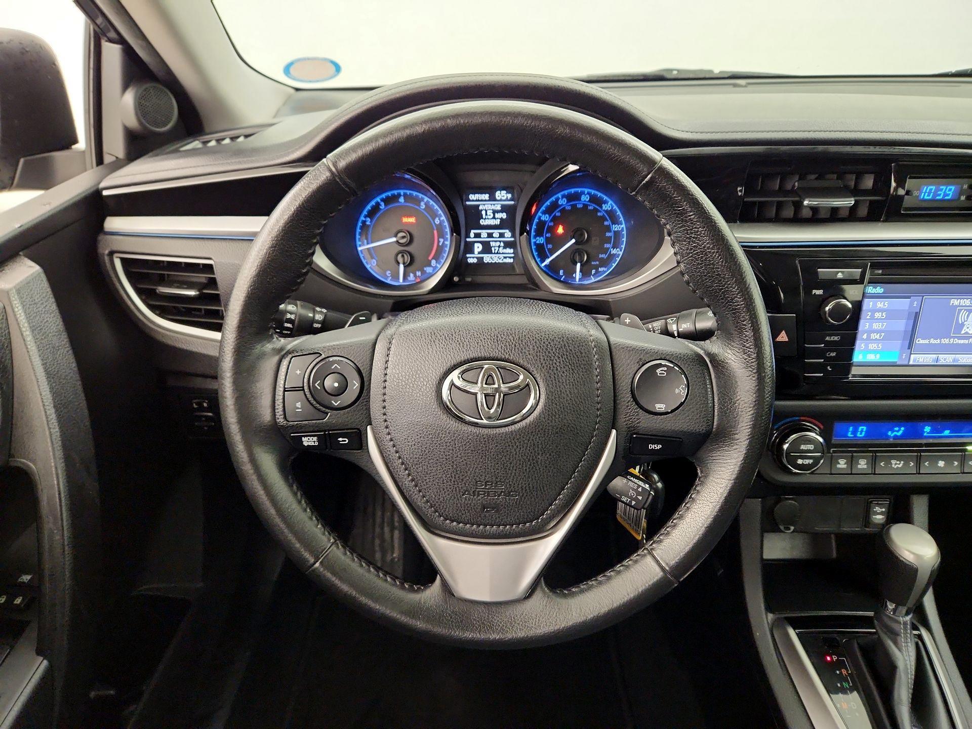 Thumbnail: 2015 Toyota Corolla - 10