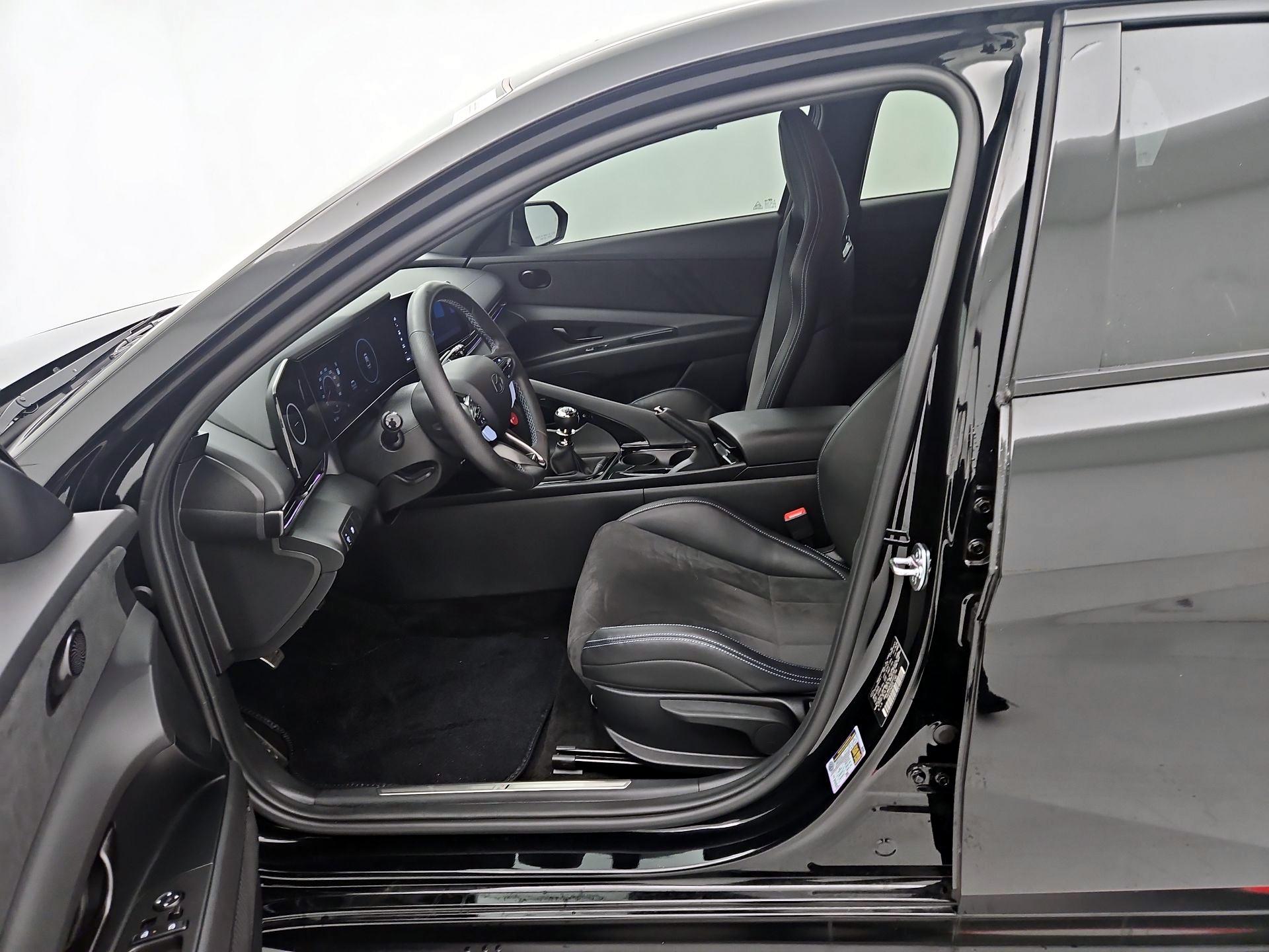 Thumbnail: 2025 Hyundai Elantra - 11