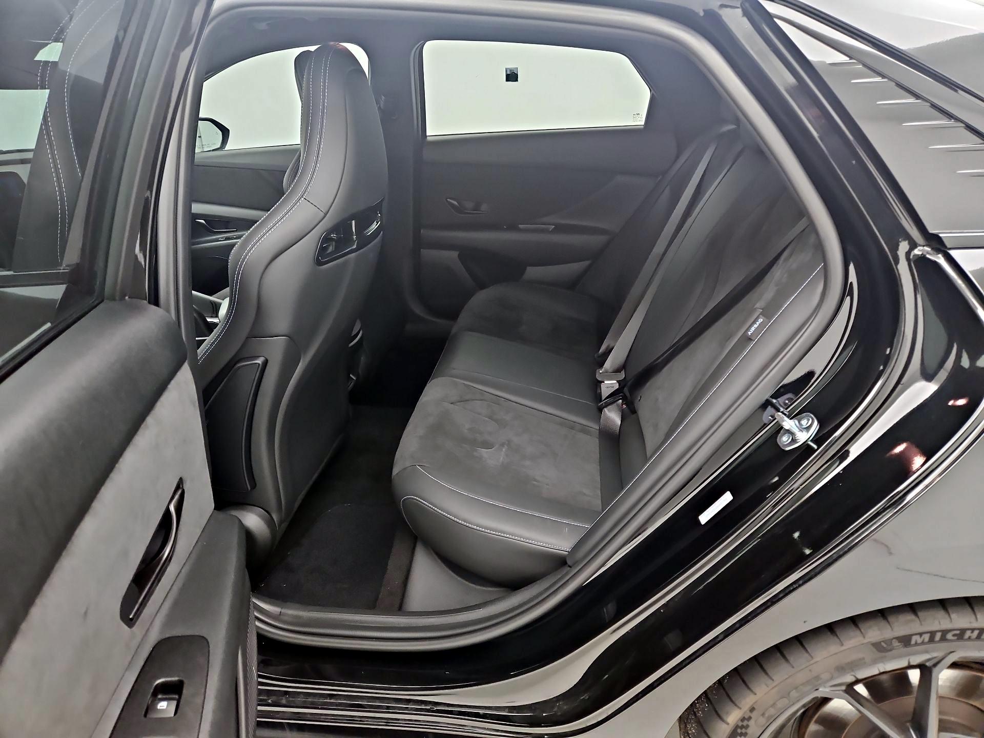 Thumbnail: 2025 Hyundai Elantra - 20