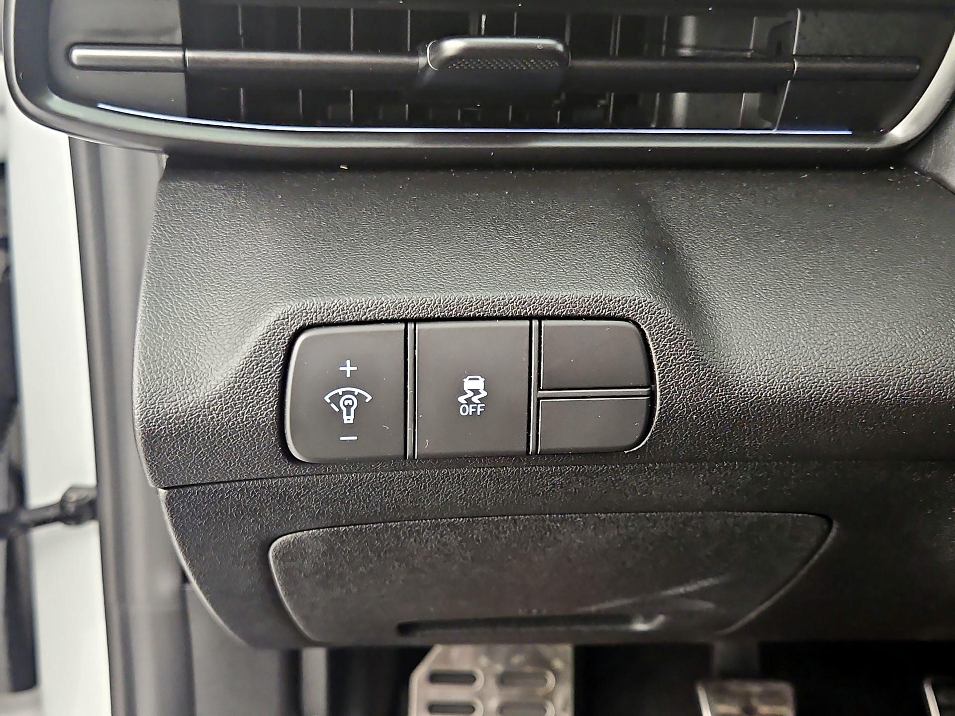 Thumbnail: 2025 Hyundai Elantra - 13