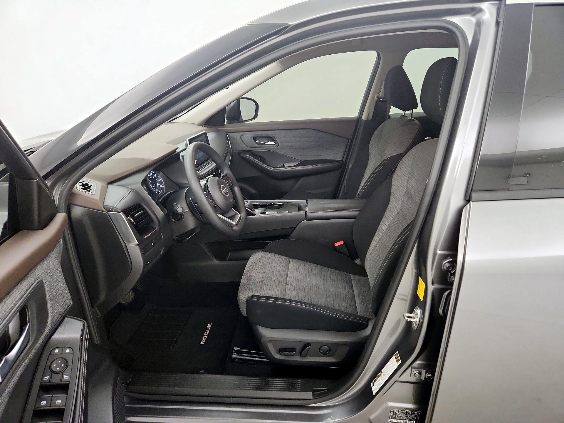 Thumbnail: 2021 Nissan Rogue - 9