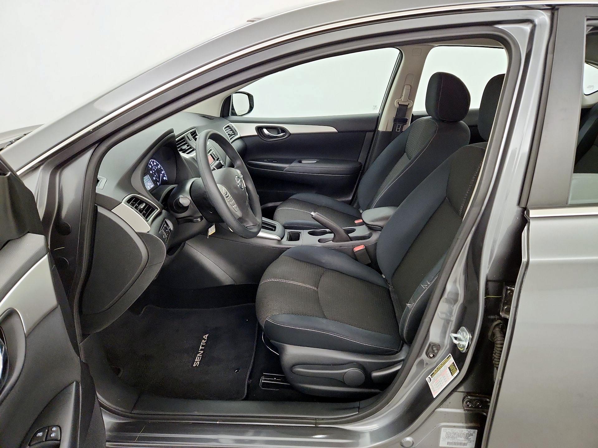 Thumbnail: 2017 Nissan Sentra - 11