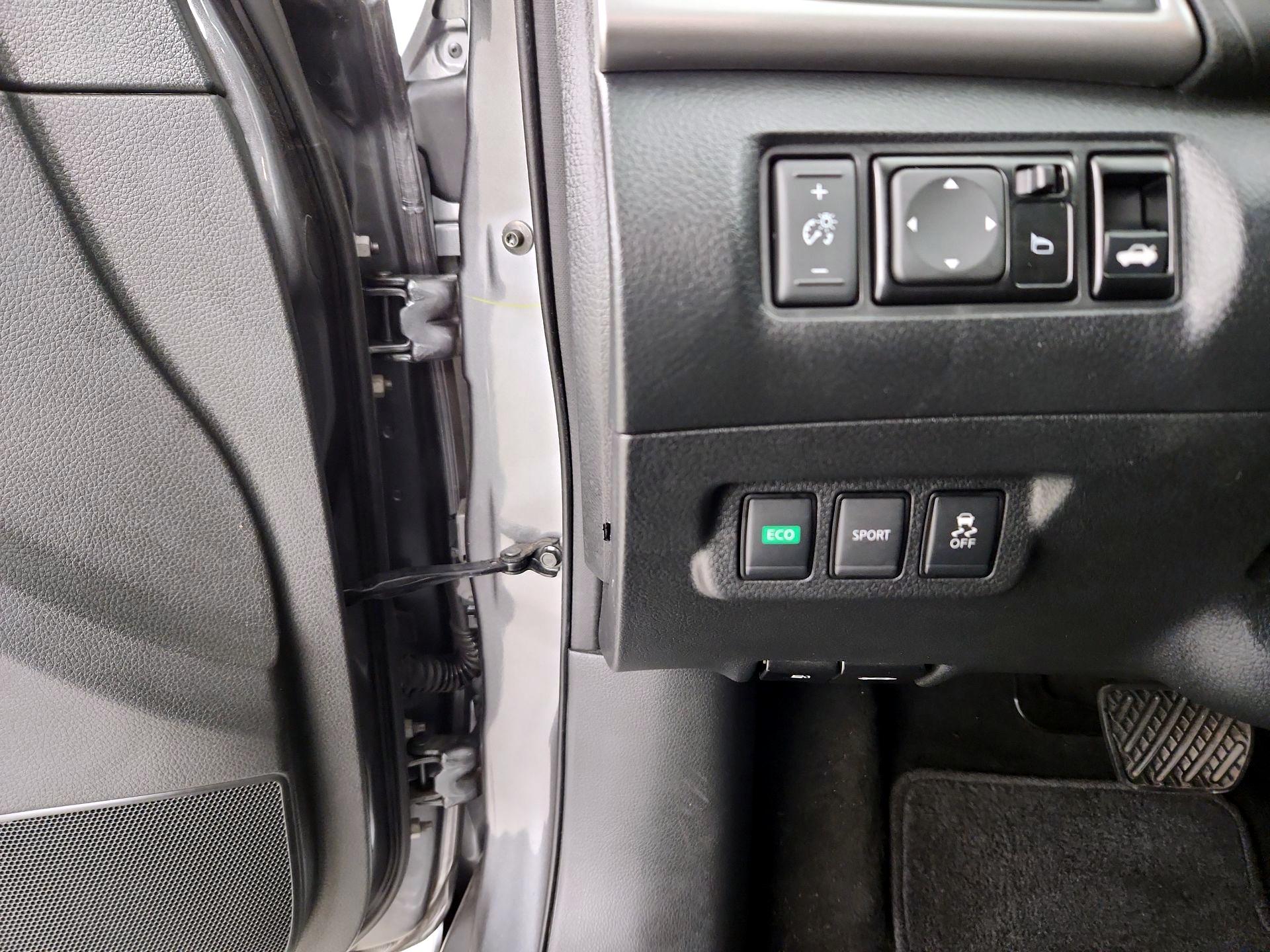 Thumbnail: 2017 Nissan Sentra - 13