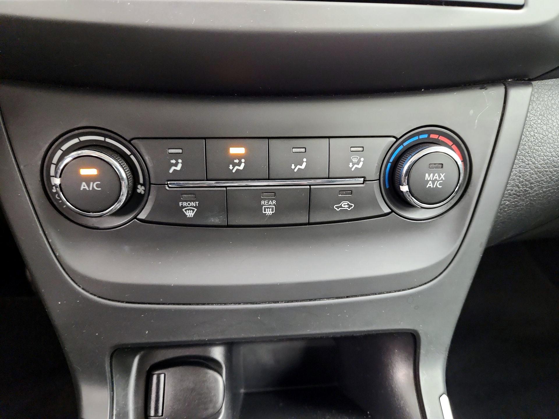 Thumbnail: 2017 Nissan Sentra - 15