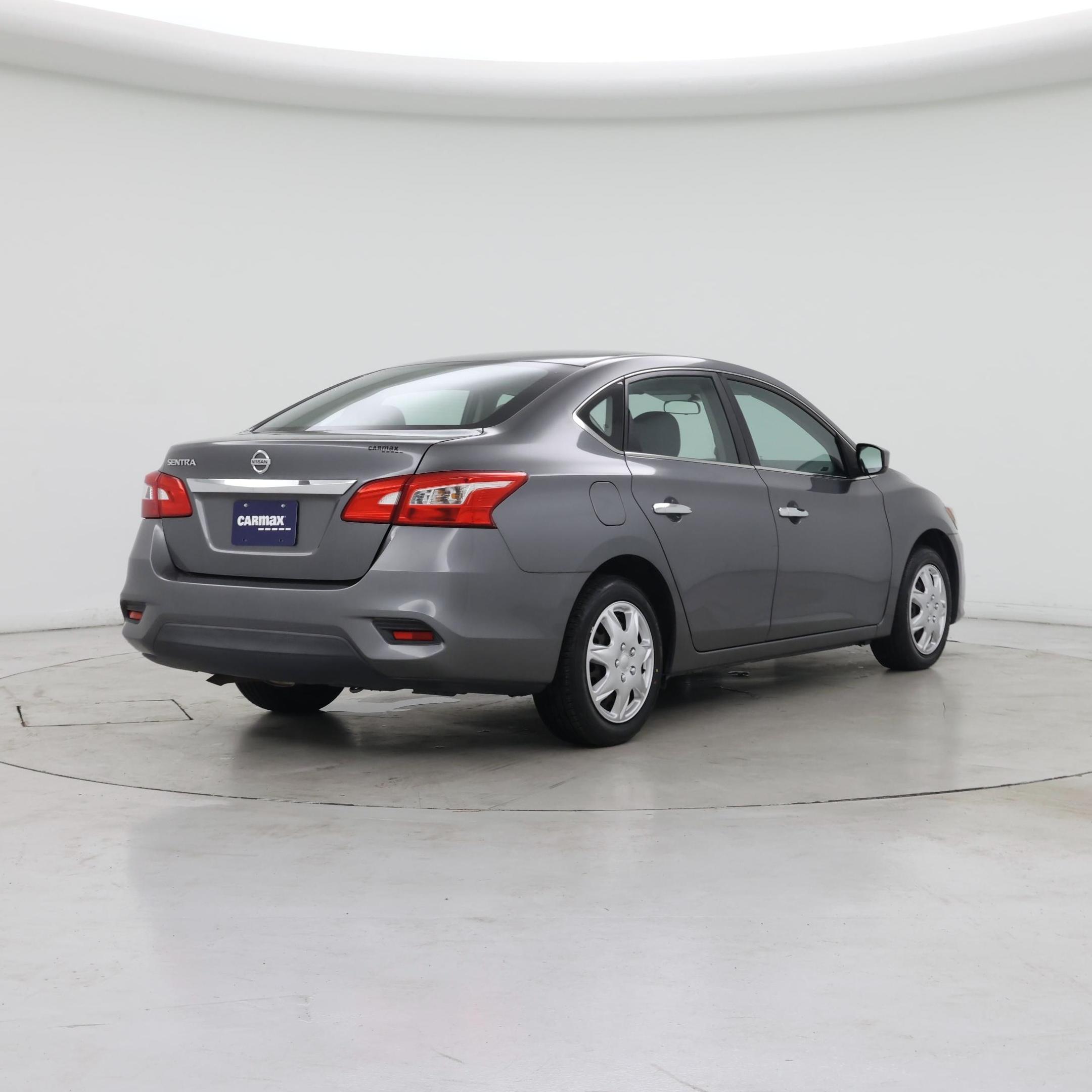 Thumbnail: 2017 Nissan Sentra - 8