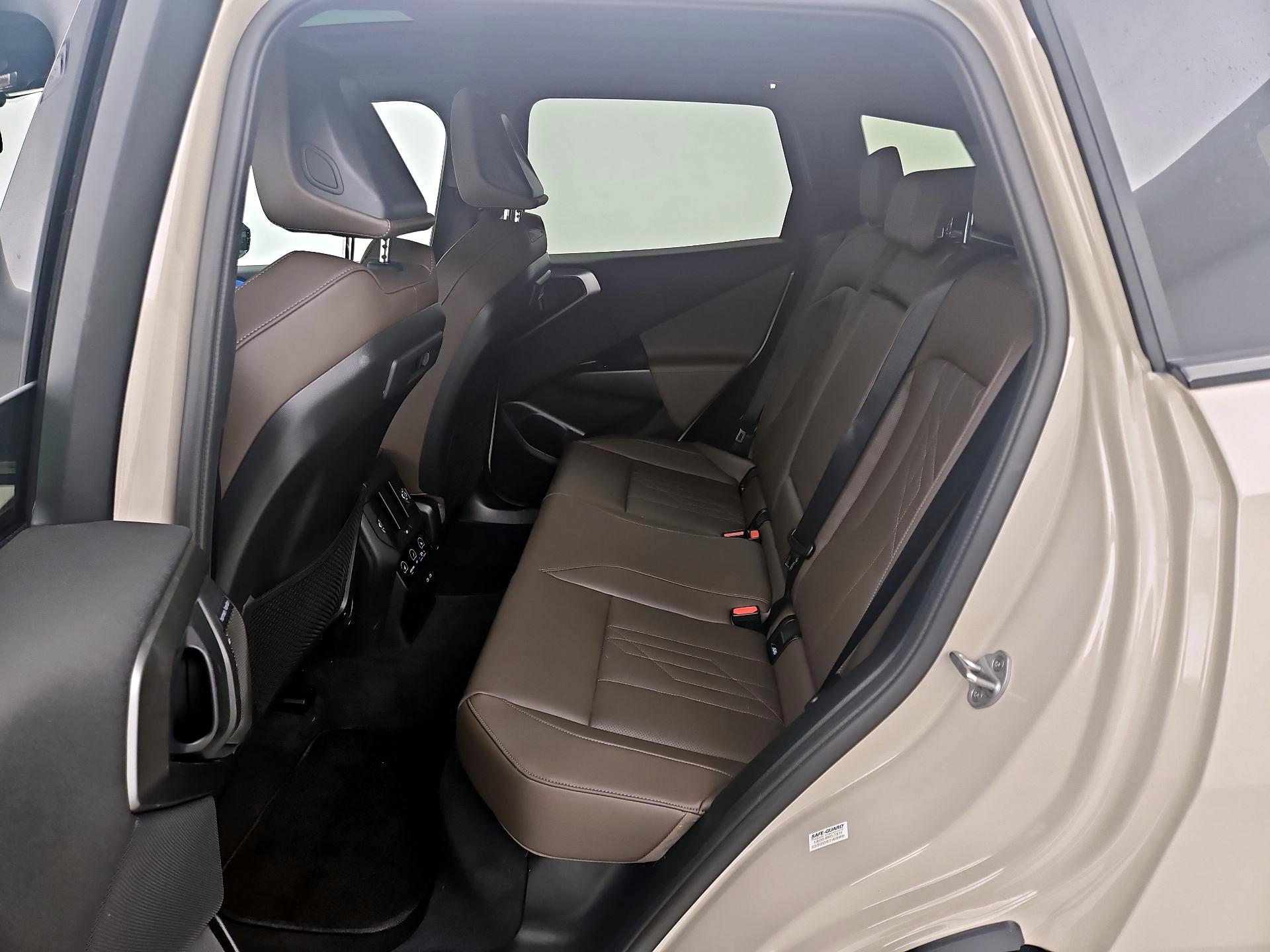 Thumbnail: 2025 BMW X3 - 19