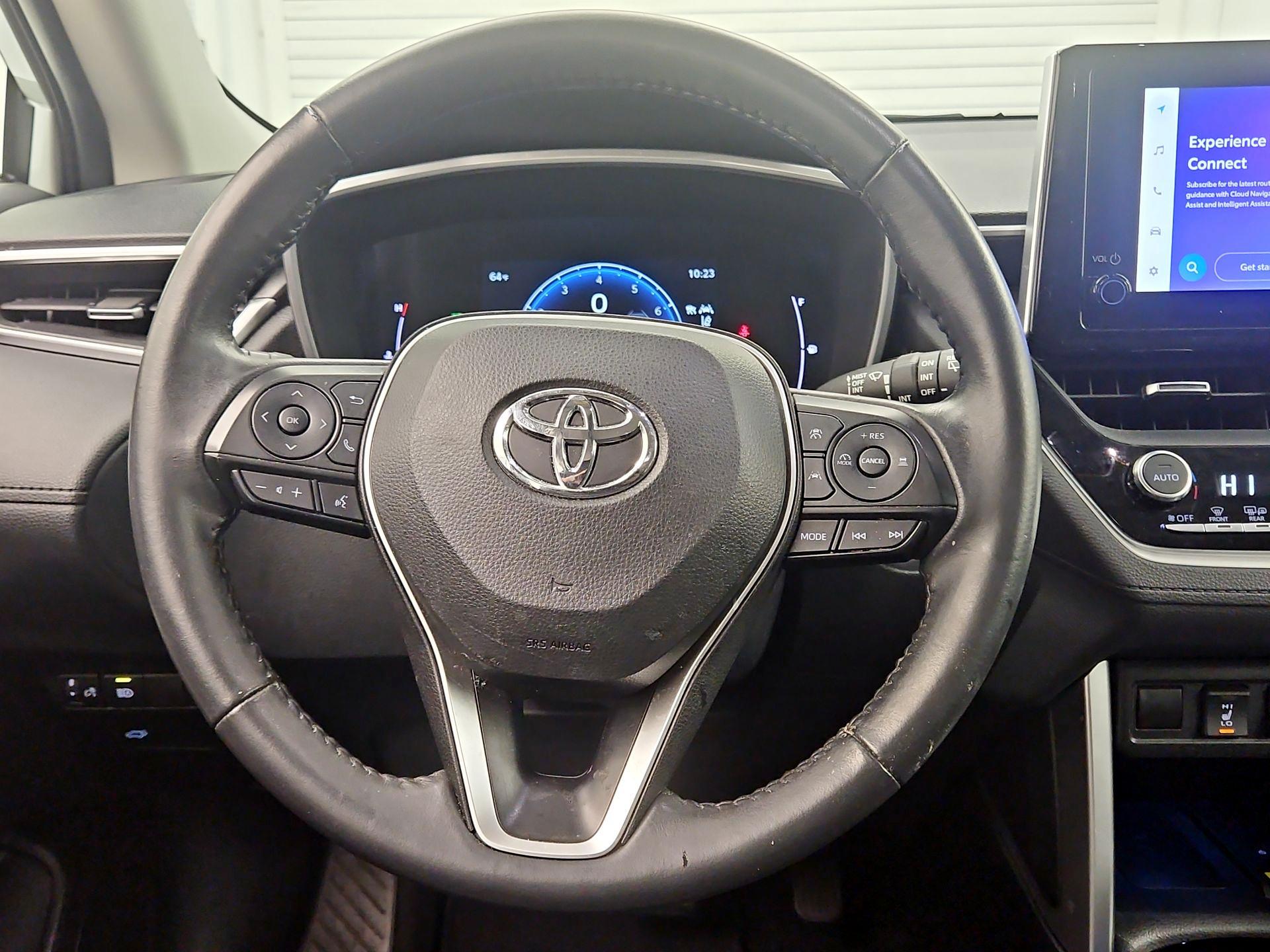 Thumbnail: 2023 Toyota Corolla Cross - 10