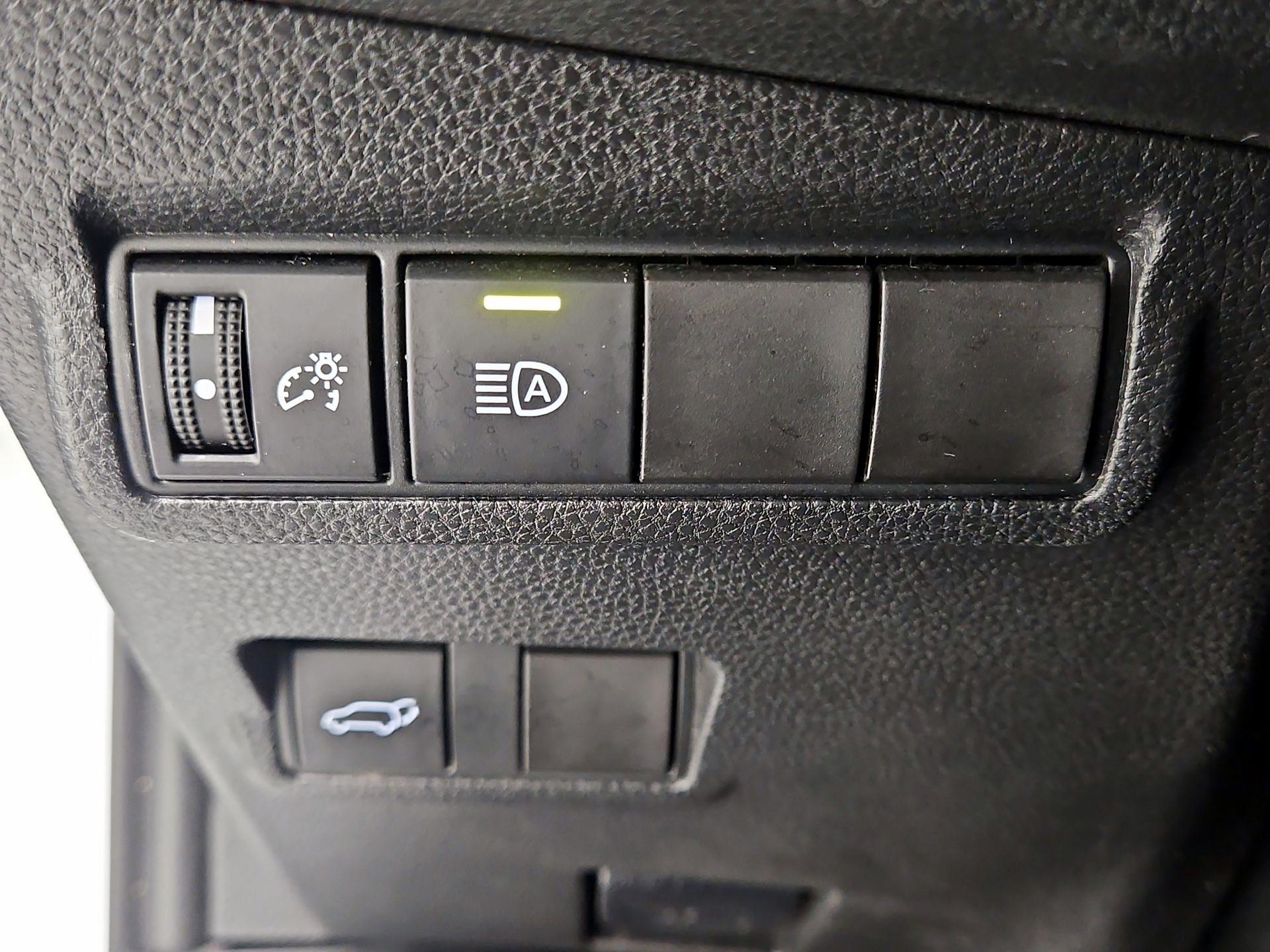 Thumbnail: 2023 Toyota Corolla Cross - 13