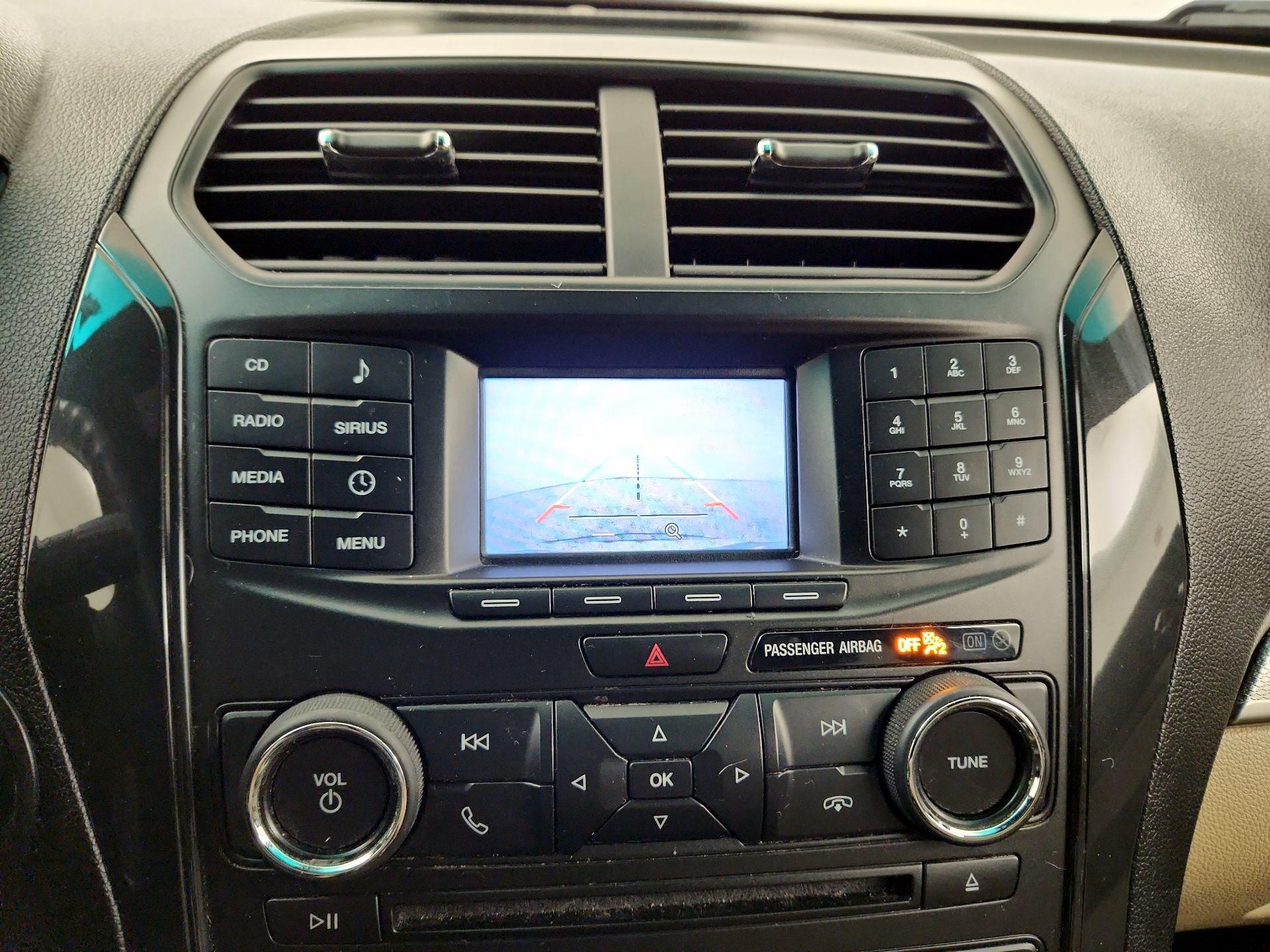 Thumbnail: 2016 Ford Explorer - 12