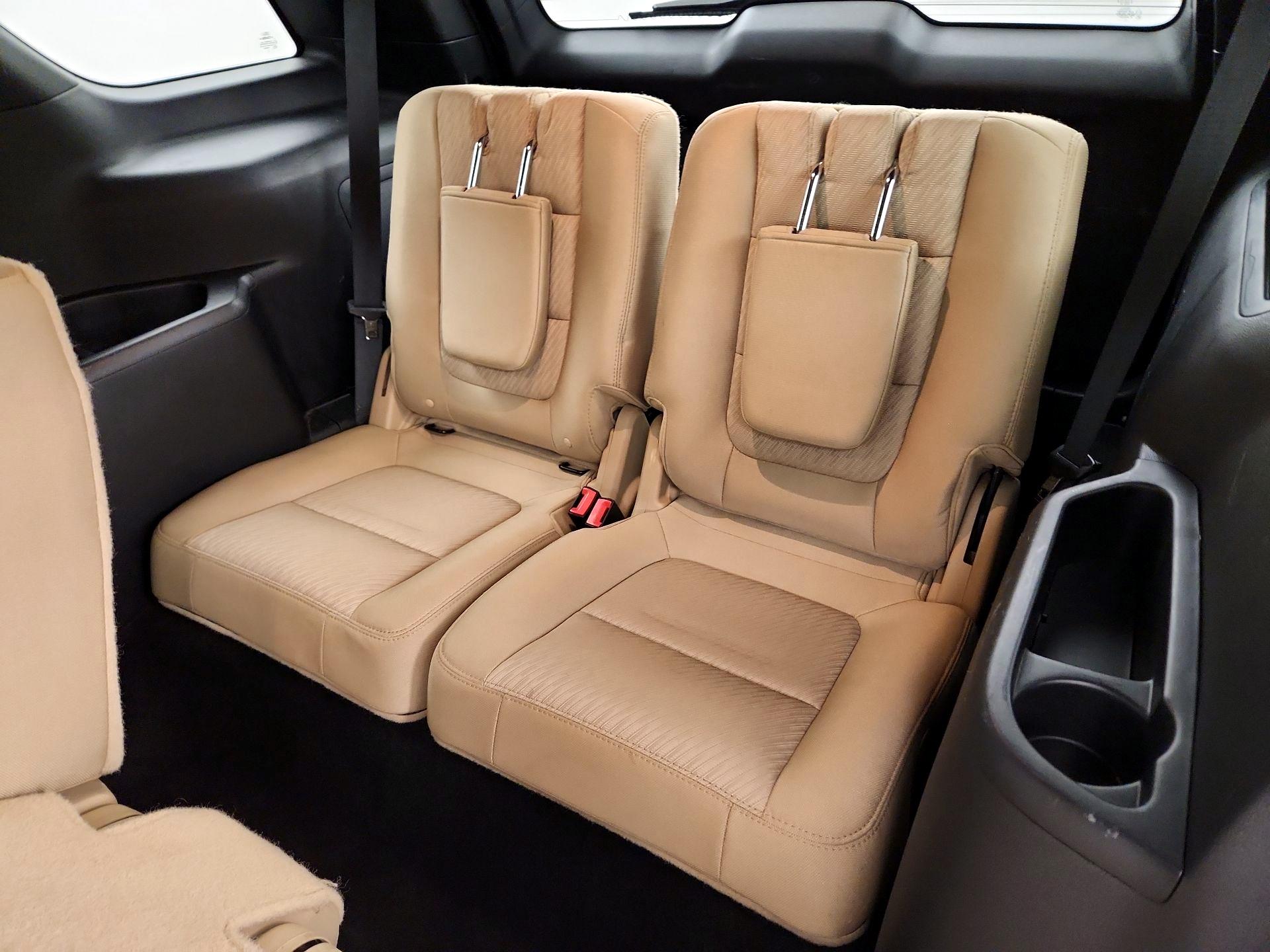 Thumbnail: 2016 Ford Explorer - 18