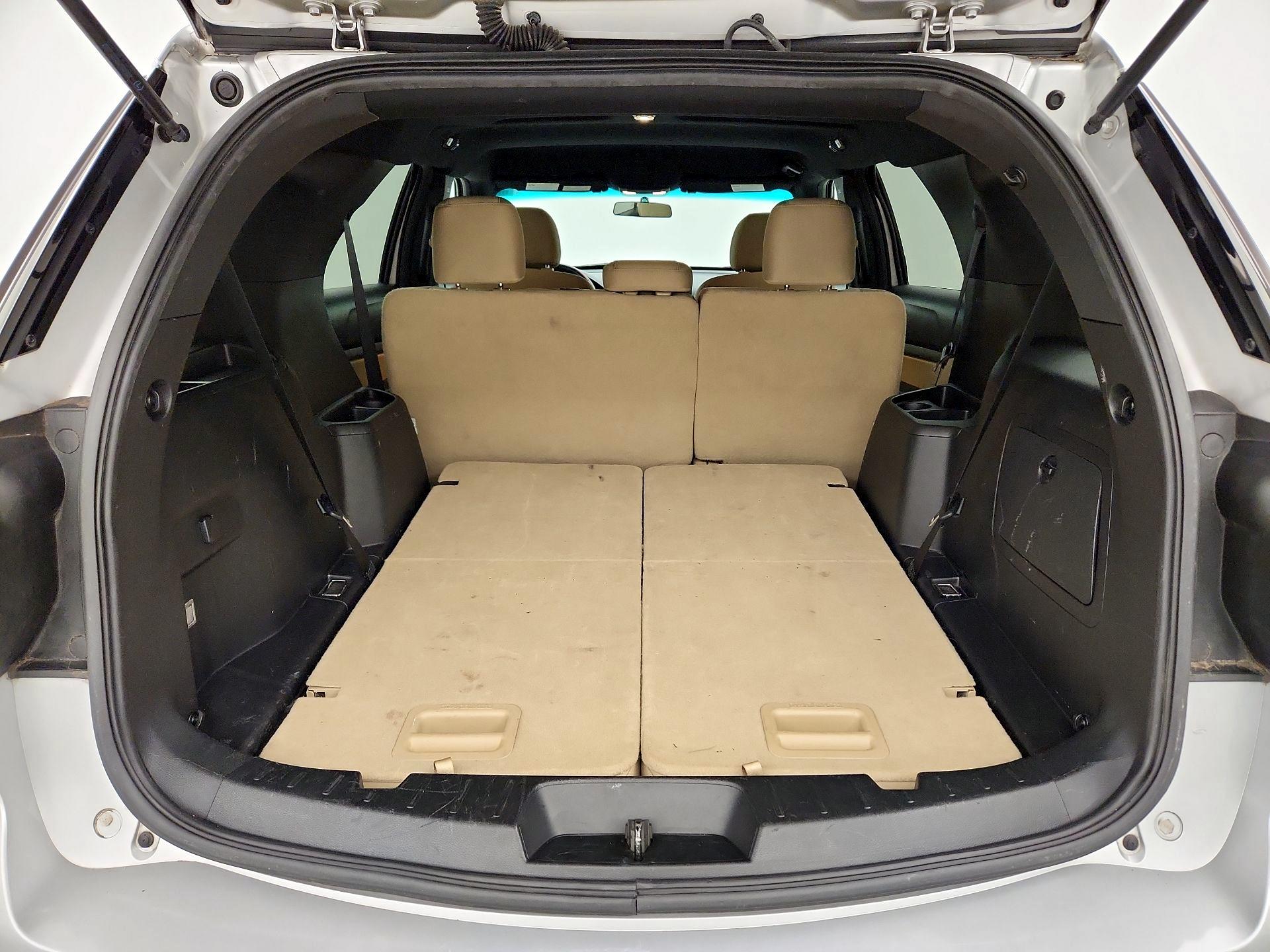 Thumbnail: 2016 Ford Explorer - 20