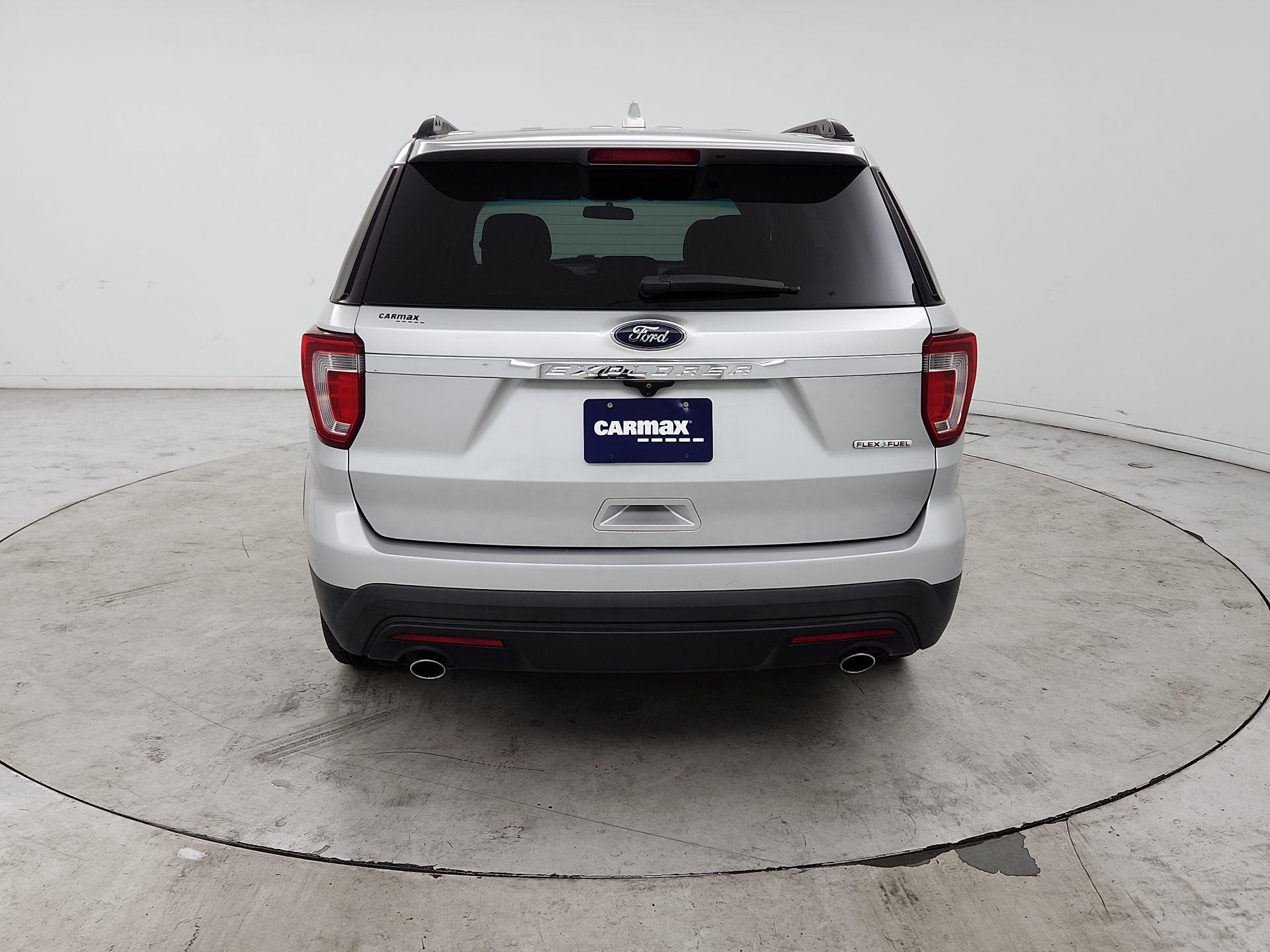 Thumbnail: 2016 Ford Explorer - 6