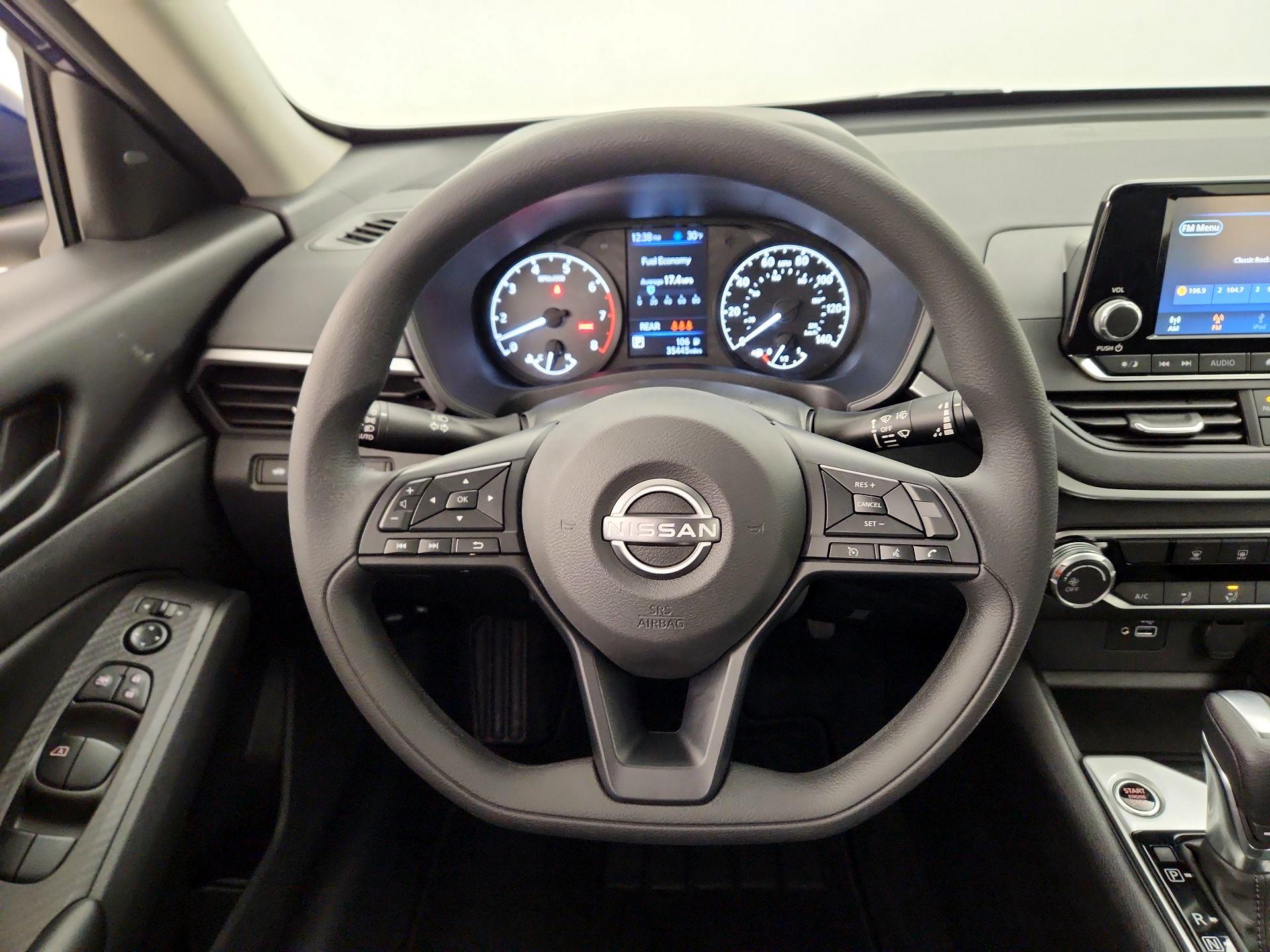 Thumbnail: 2023 Nissan Altima - 10