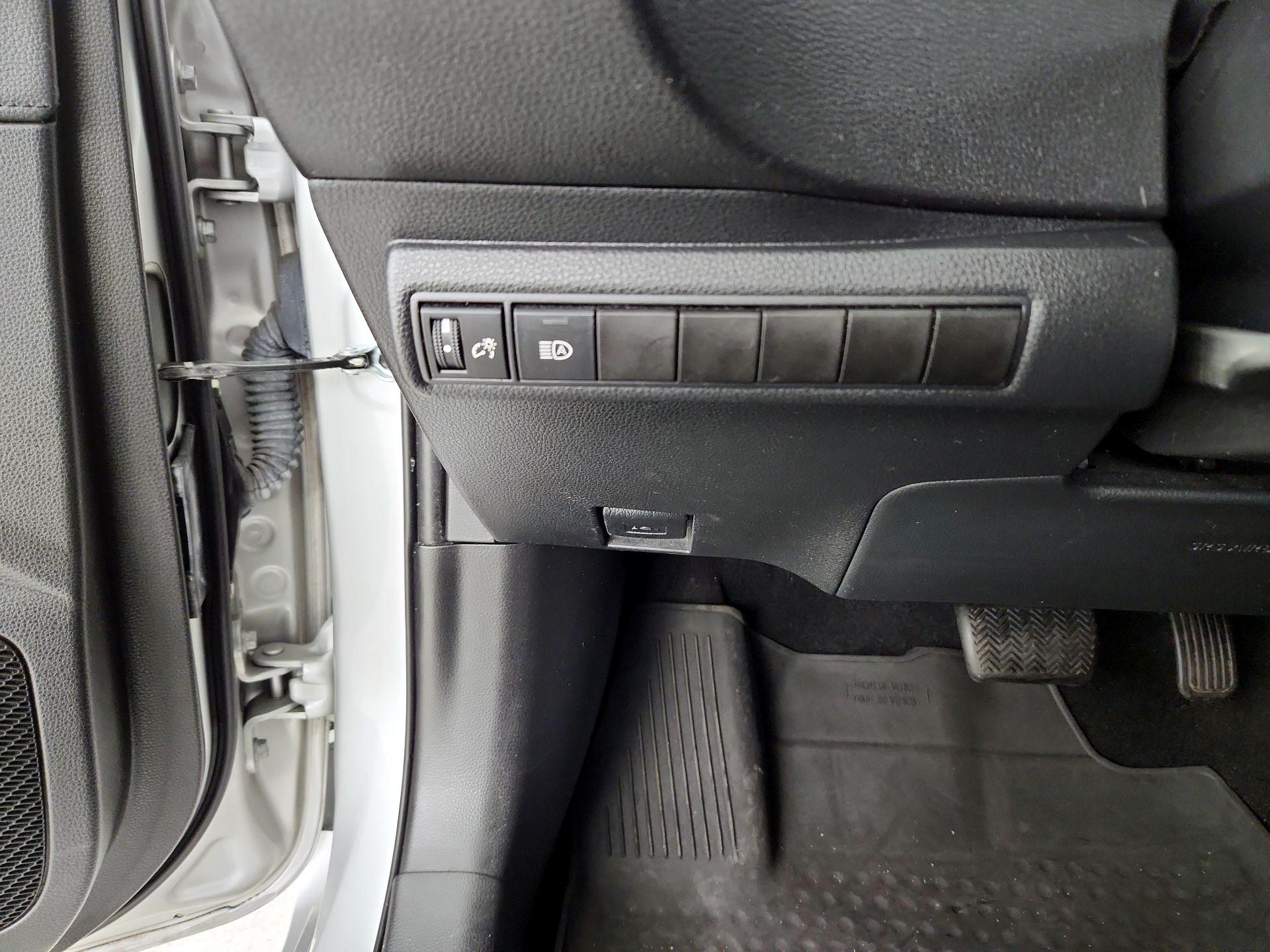 Thumbnail: 2020 Toyota Corolla - 11