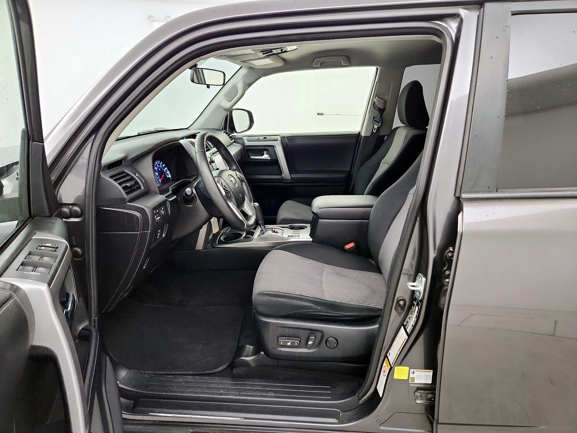 Thumbnail: 2017 Toyota 4Runner - 9