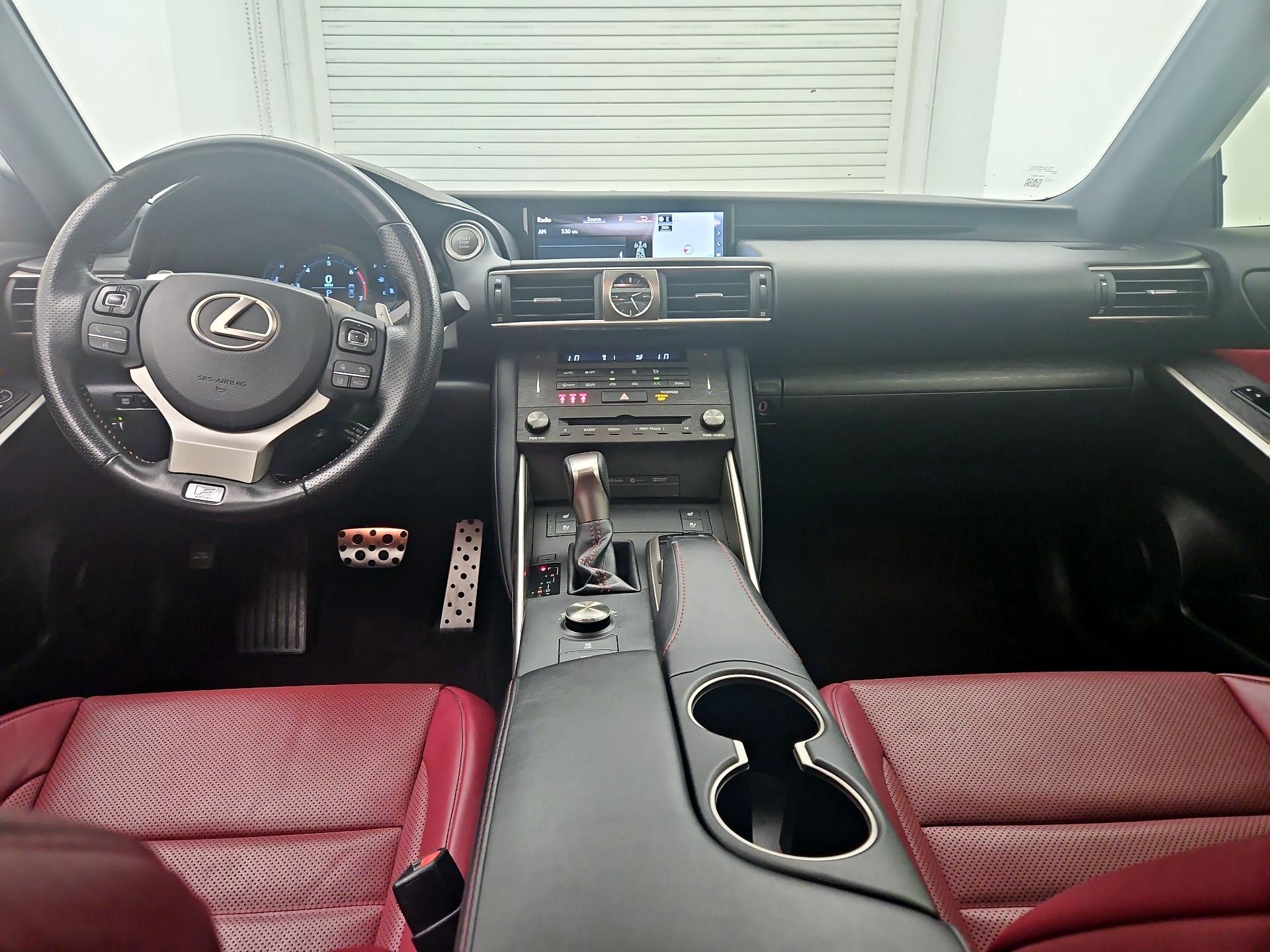 Thumbnail: 2019 Lexus IS - 9