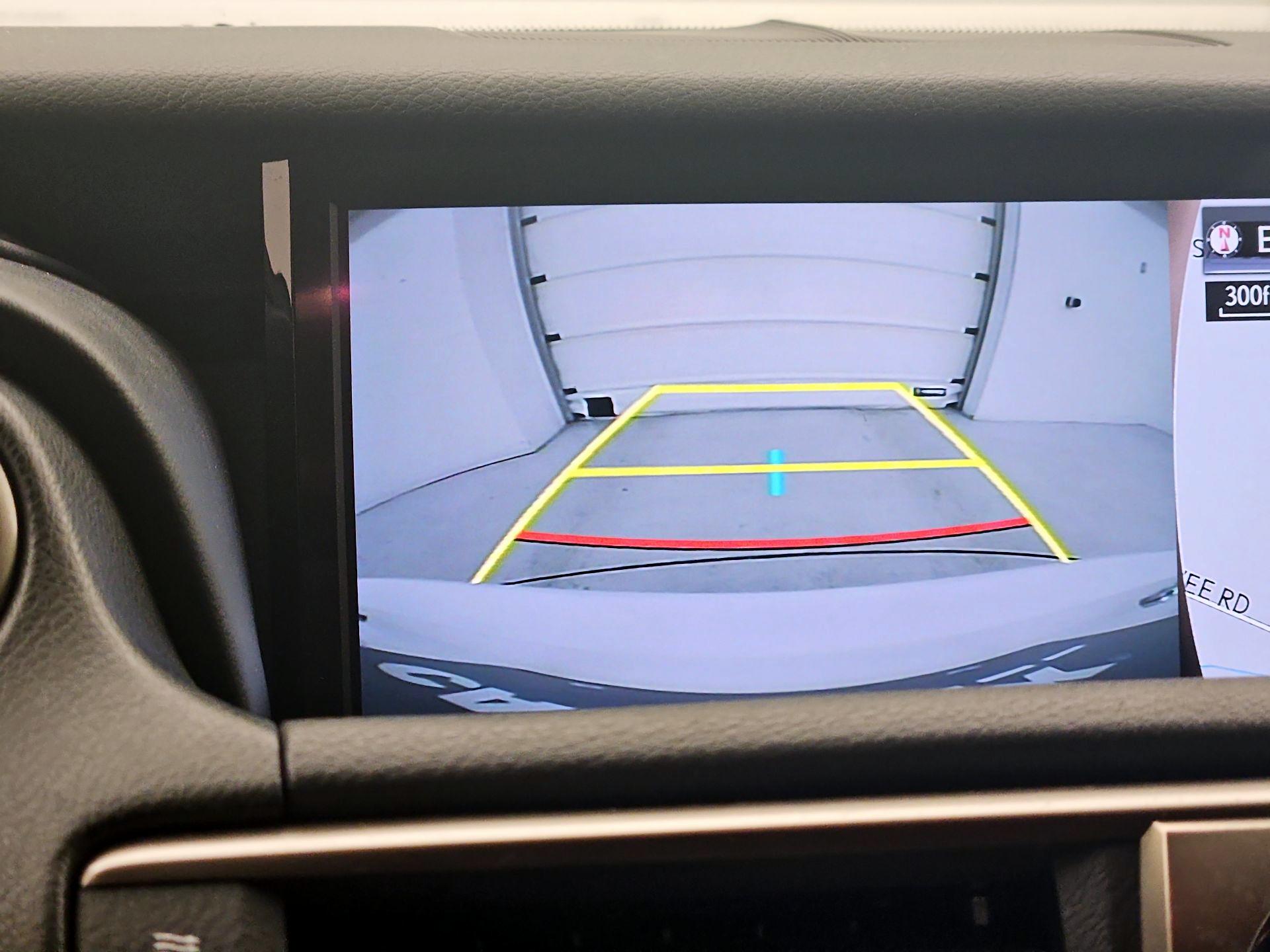 Thumbnail: 2019 Lexus IS - 15