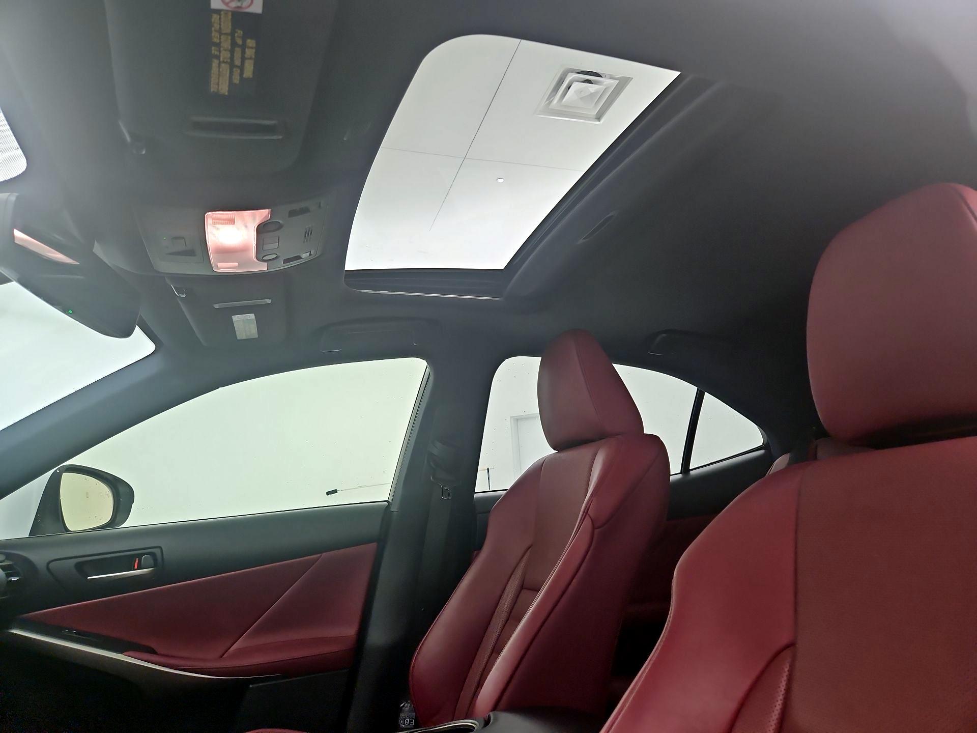 Thumbnail: 2019 Lexus IS - 20