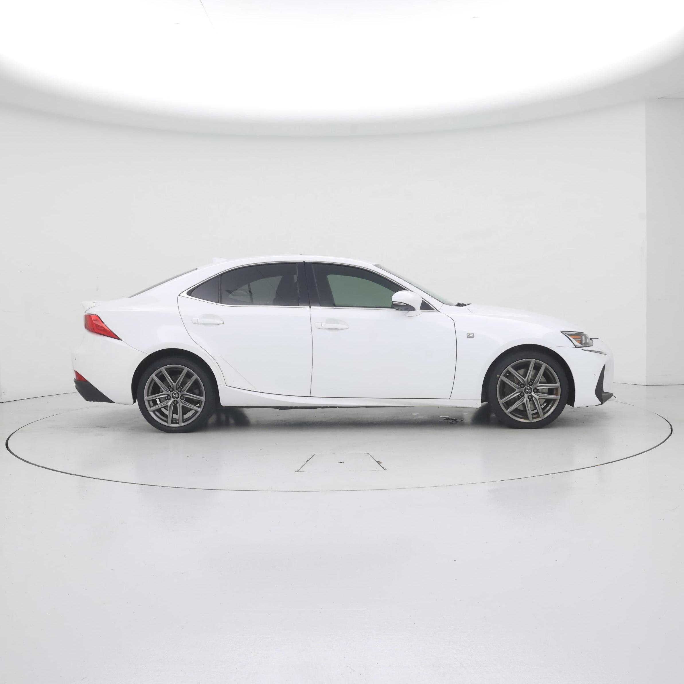 Thumbnail: 2019 Lexus IS - 7