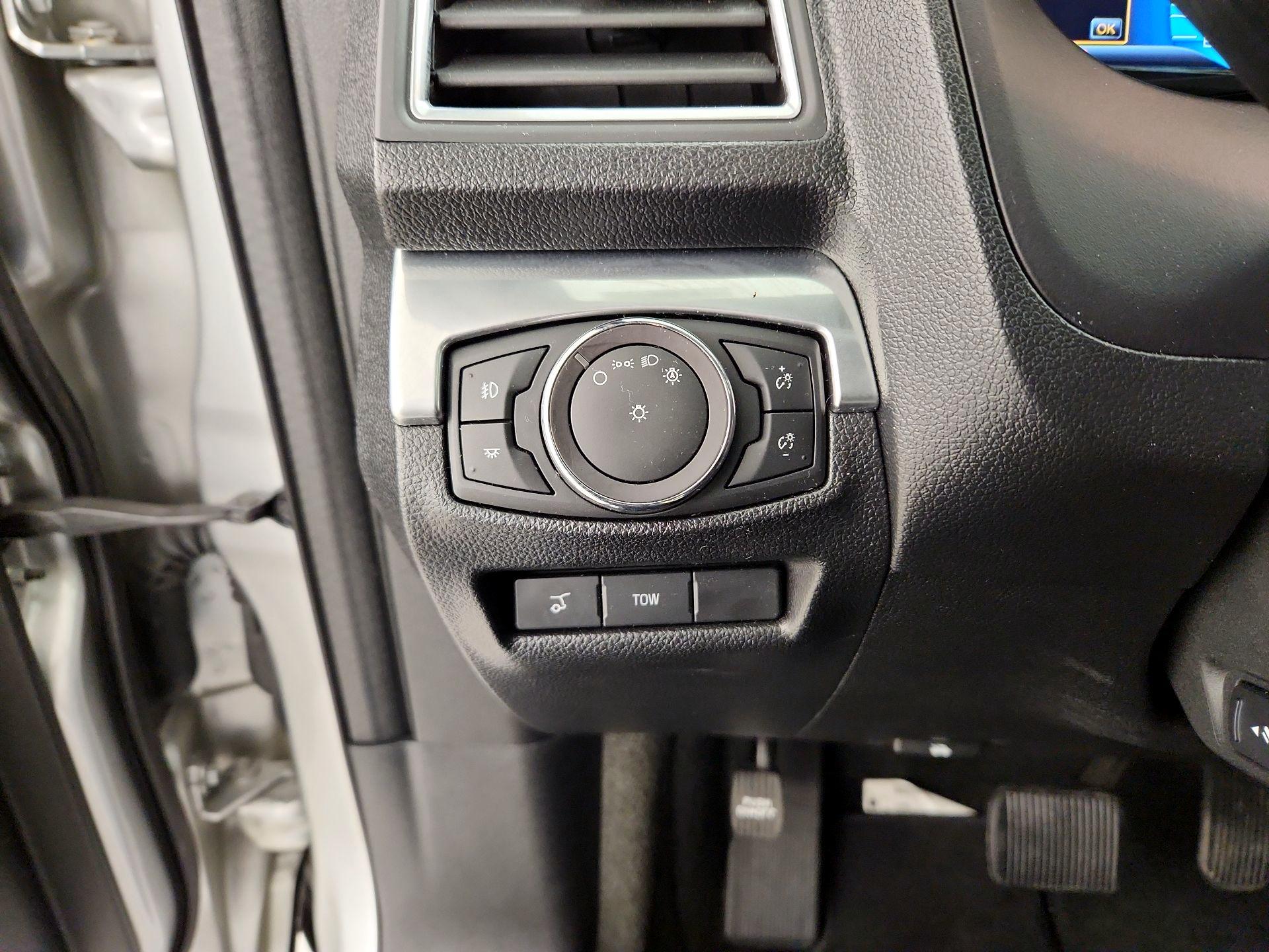 Thumbnail: 2017 Ford Explorer - 13