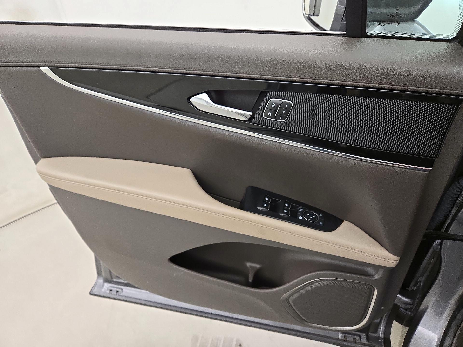 Thumbnail: 2022 Lincoln Nautilus - 12