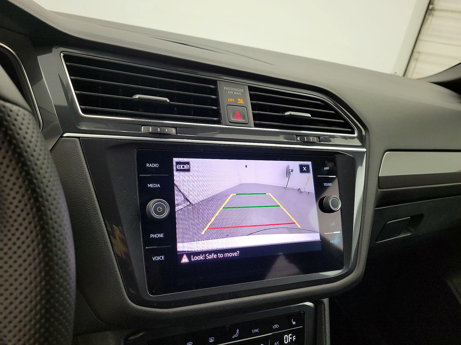 Thumbnail: 2022 Volkswagen Tiguan - 14