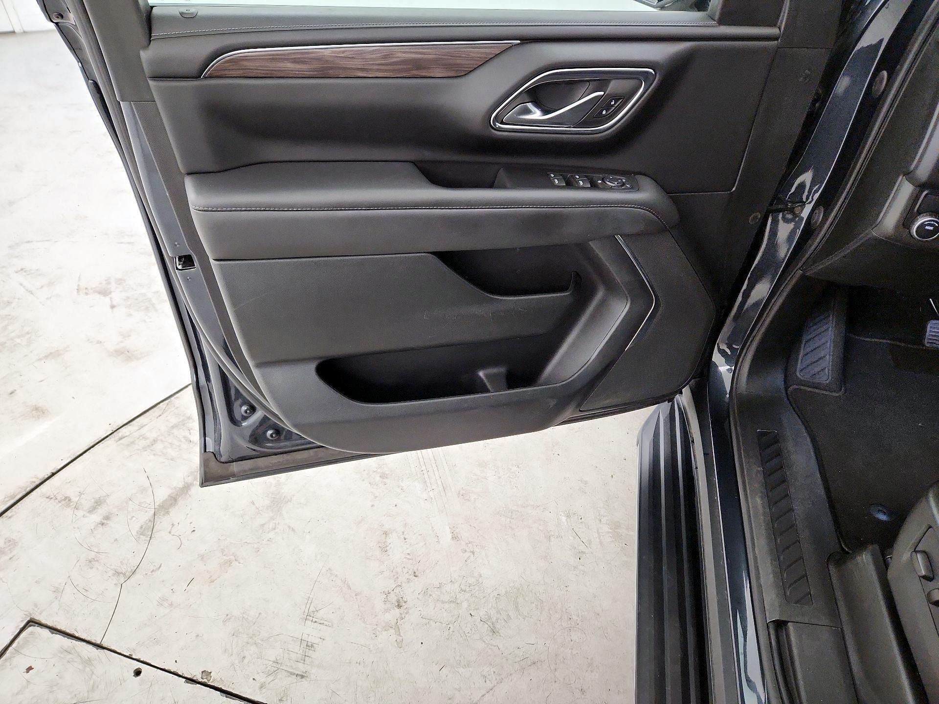 Thumbnail: 2022 Chevrolet Tahoe - 10