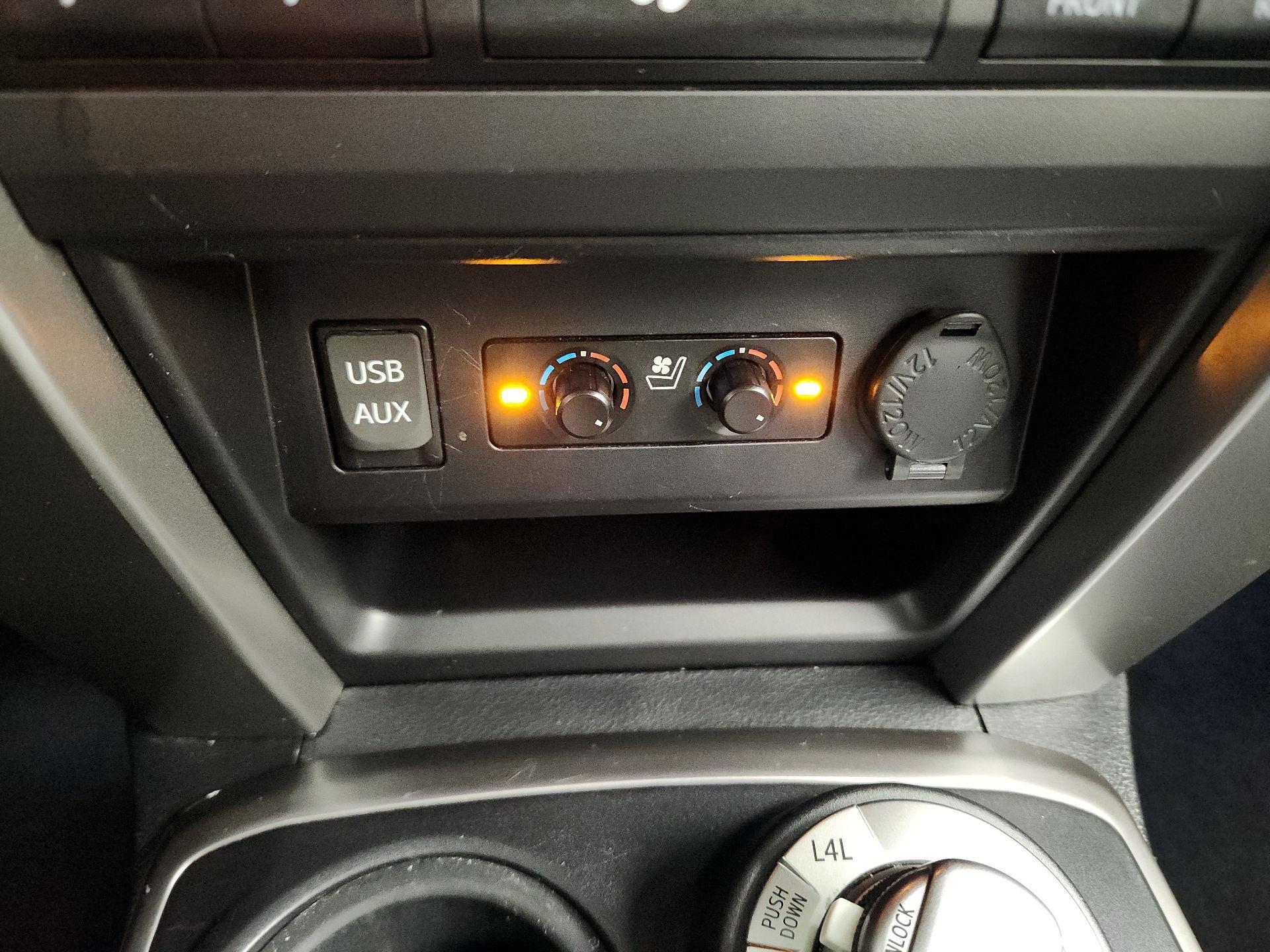 Thumbnail: 2018 Toyota 4Runner - 17