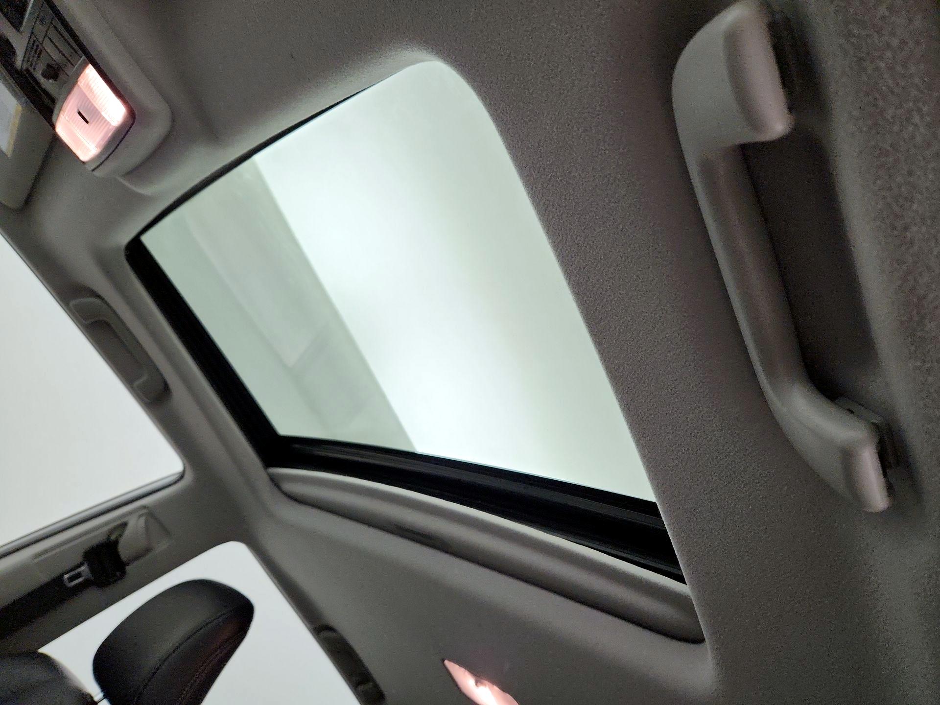 Thumbnail: 2018 Toyota 4Runner - 18