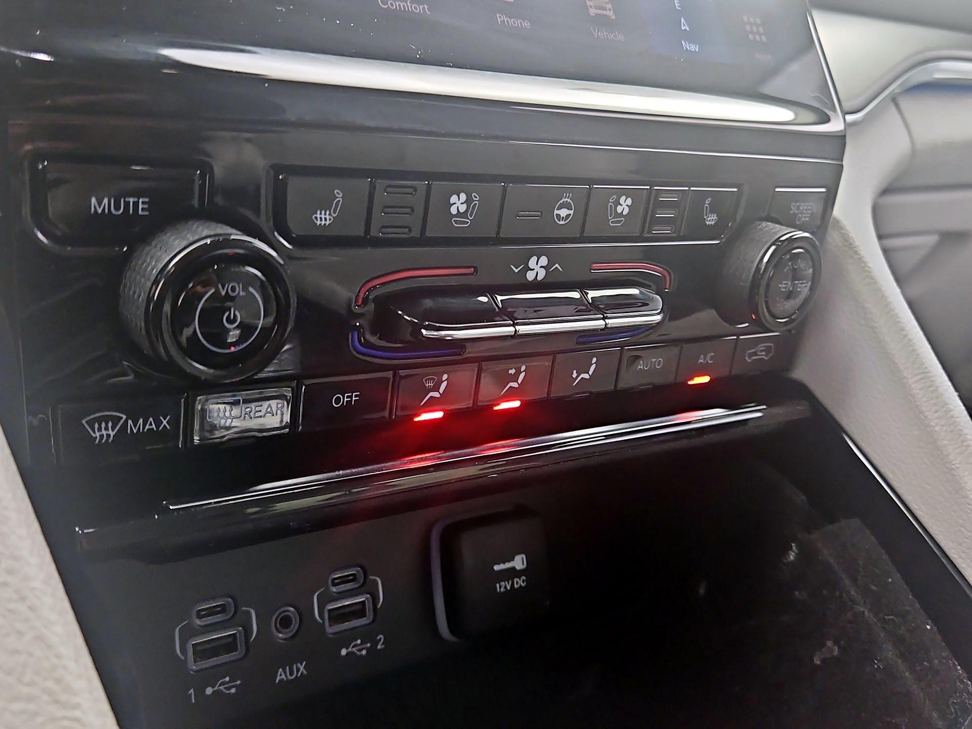 Thumbnail: 2023 Jeep Grand Cherokee L - 17