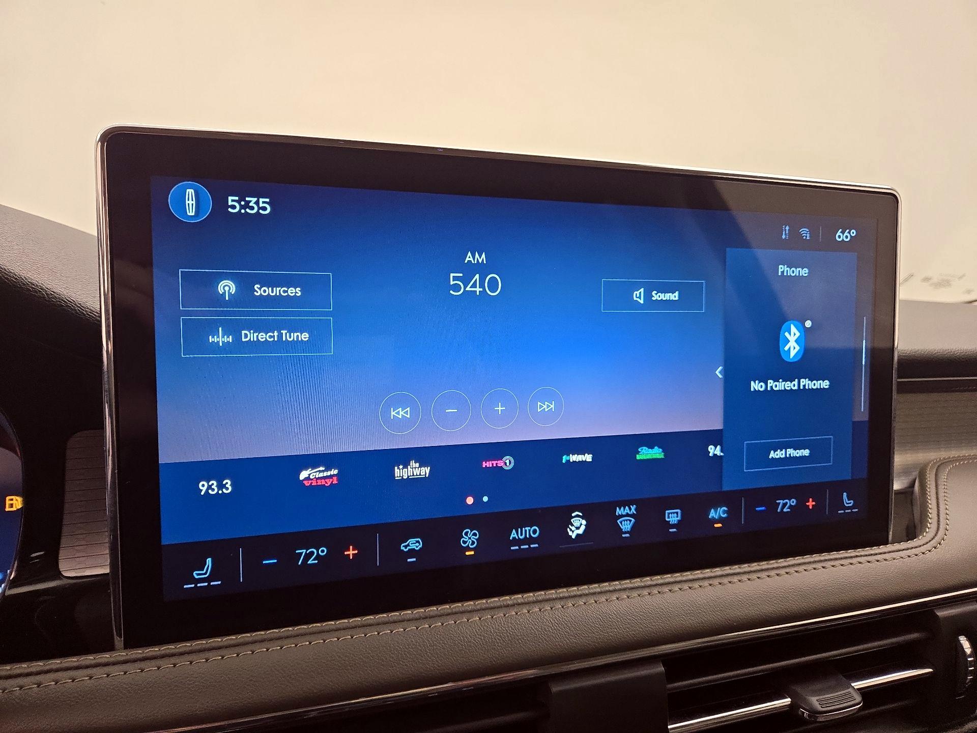 Thumbnail: 2024 Lincoln Corsair - 16