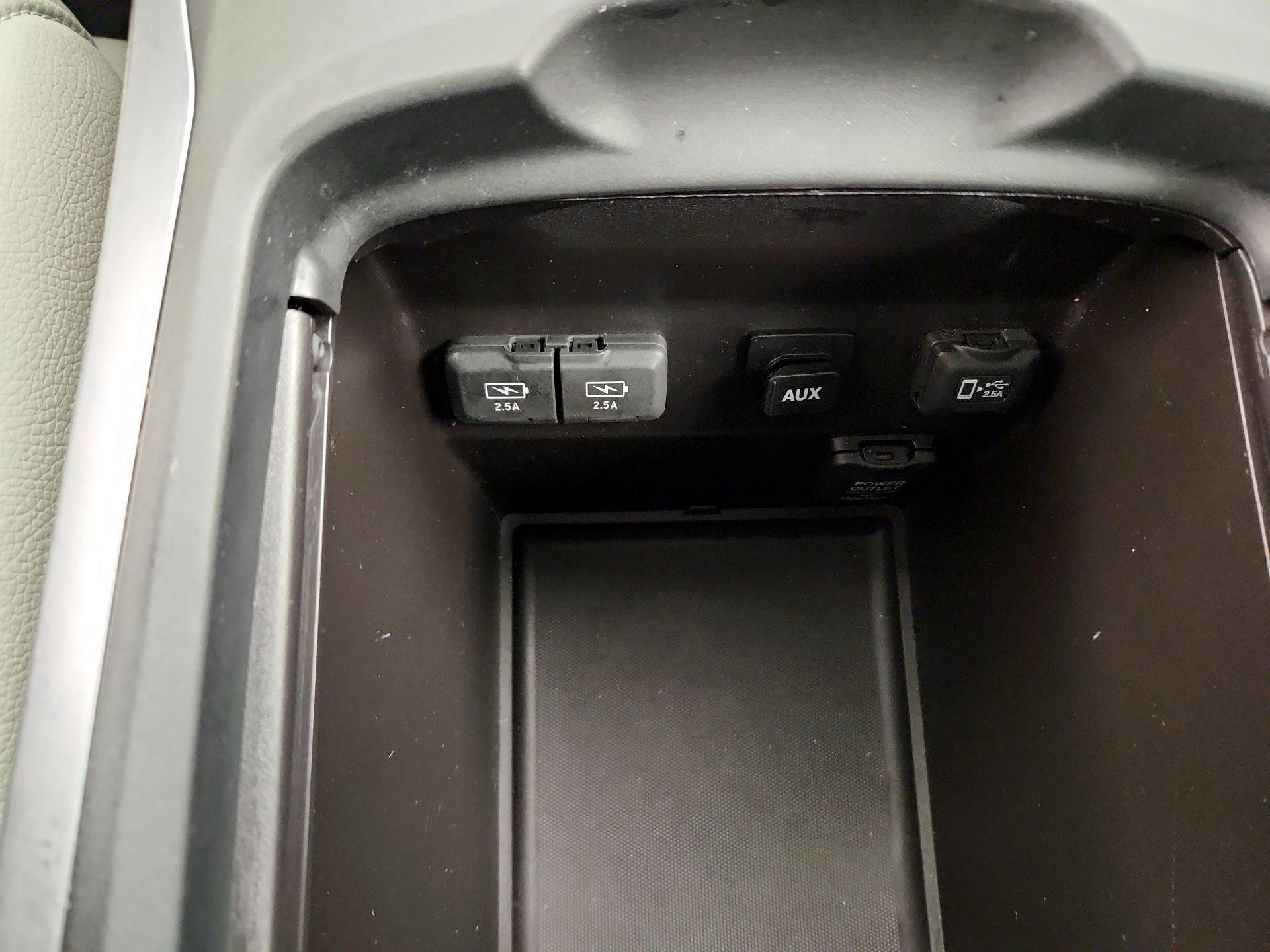 Thumbnail: 2020 Acura MDX - 18