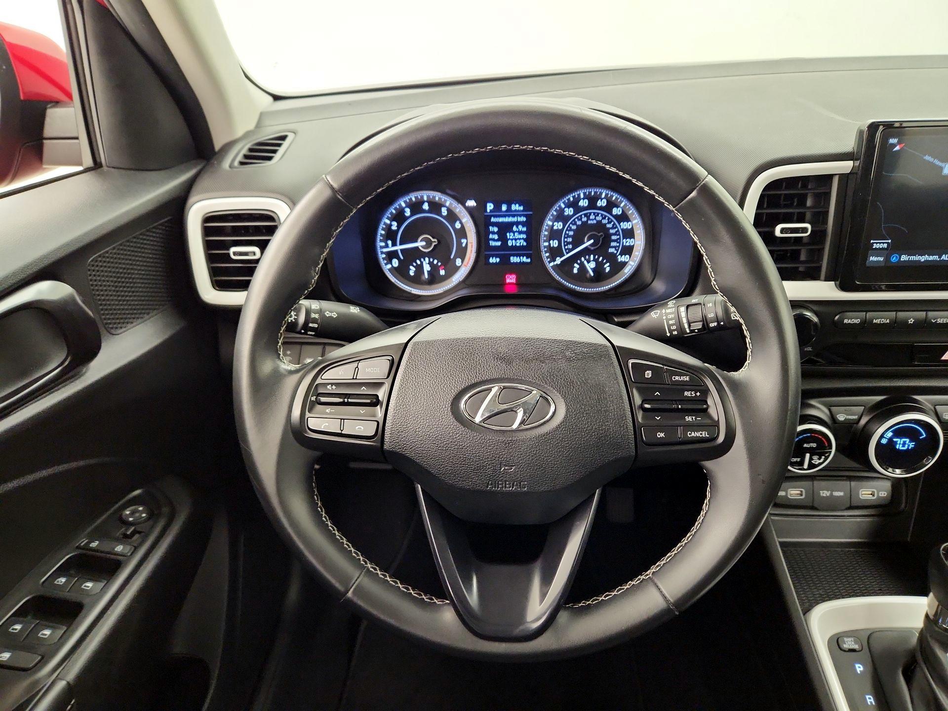 Thumbnail: 2022 Hyundai Venue - 10