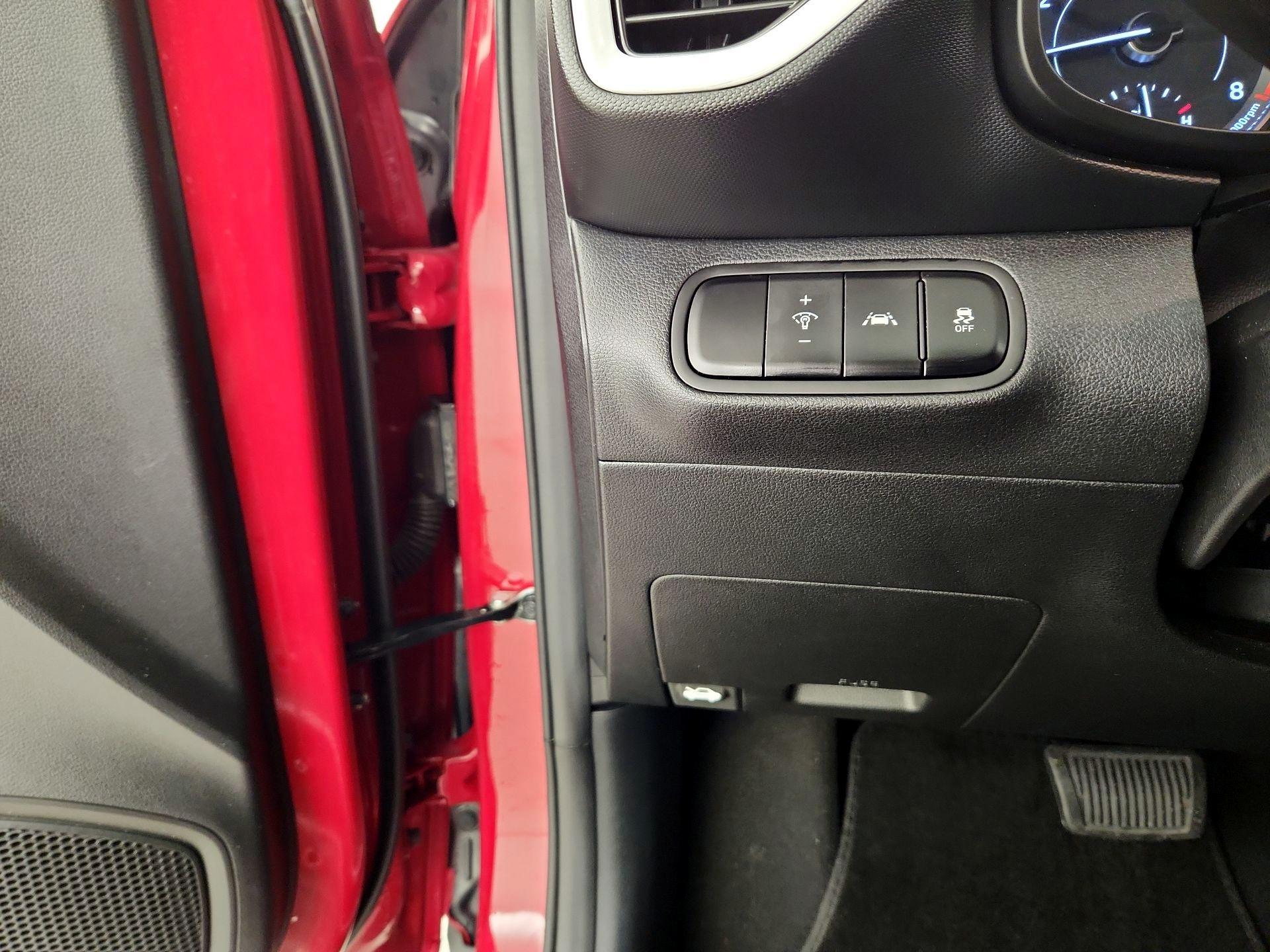 Thumbnail: 2022 Hyundai Venue - 13