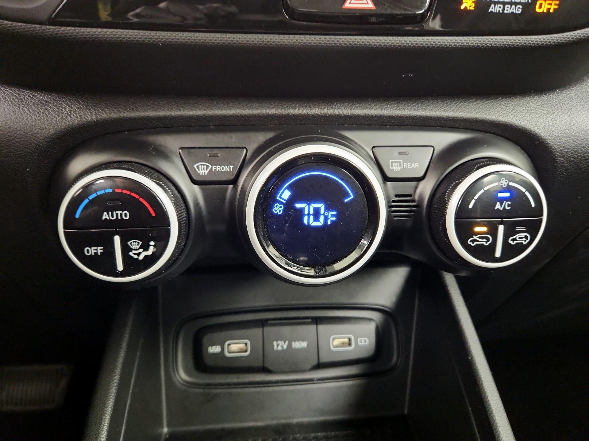 Thumbnail: 2022 Hyundai Venue - 17