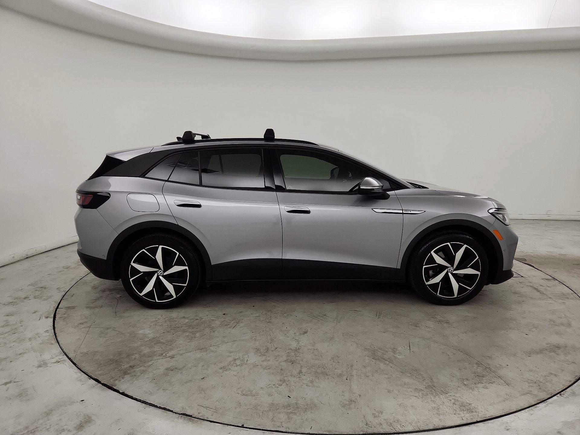 Thumbnail: 2023 Volkswagen ID.4 - 4