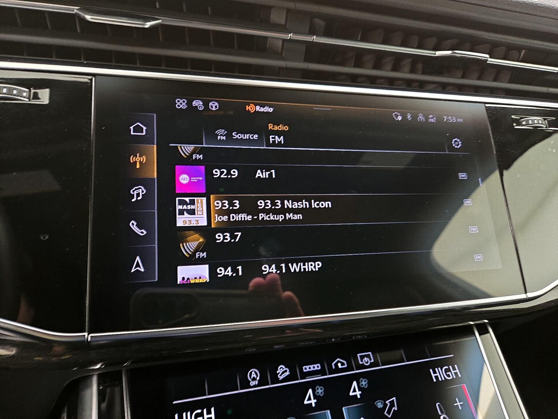 Thumbnail: 2025 Audi Q7 - 16