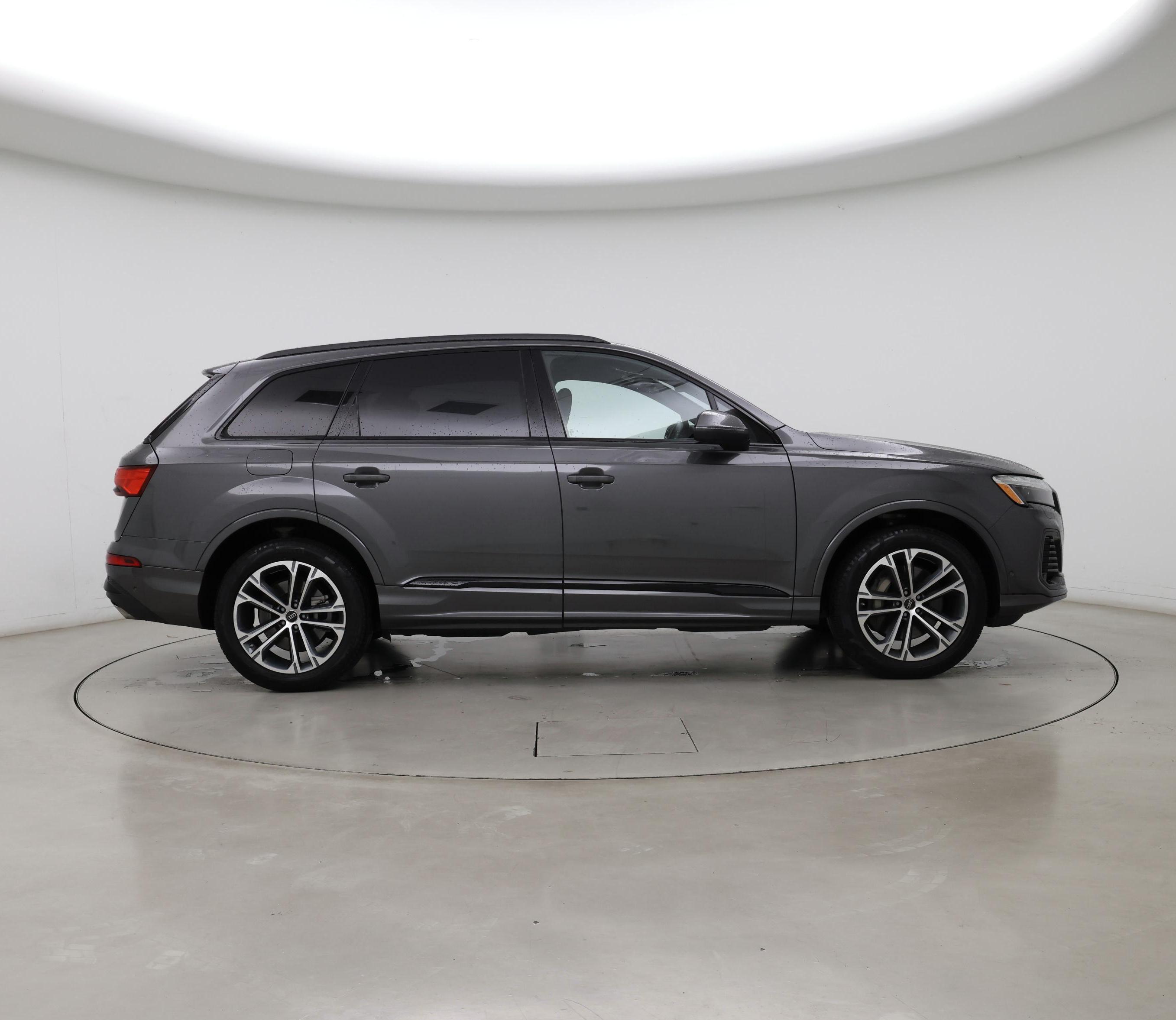 Thumbnail: 2025 Audi Q7 - 7