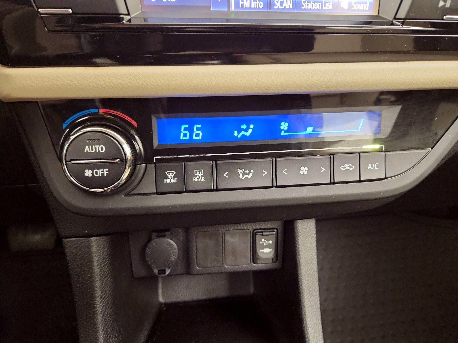 Thumbnail: 2015 Toyota Corolla - 14