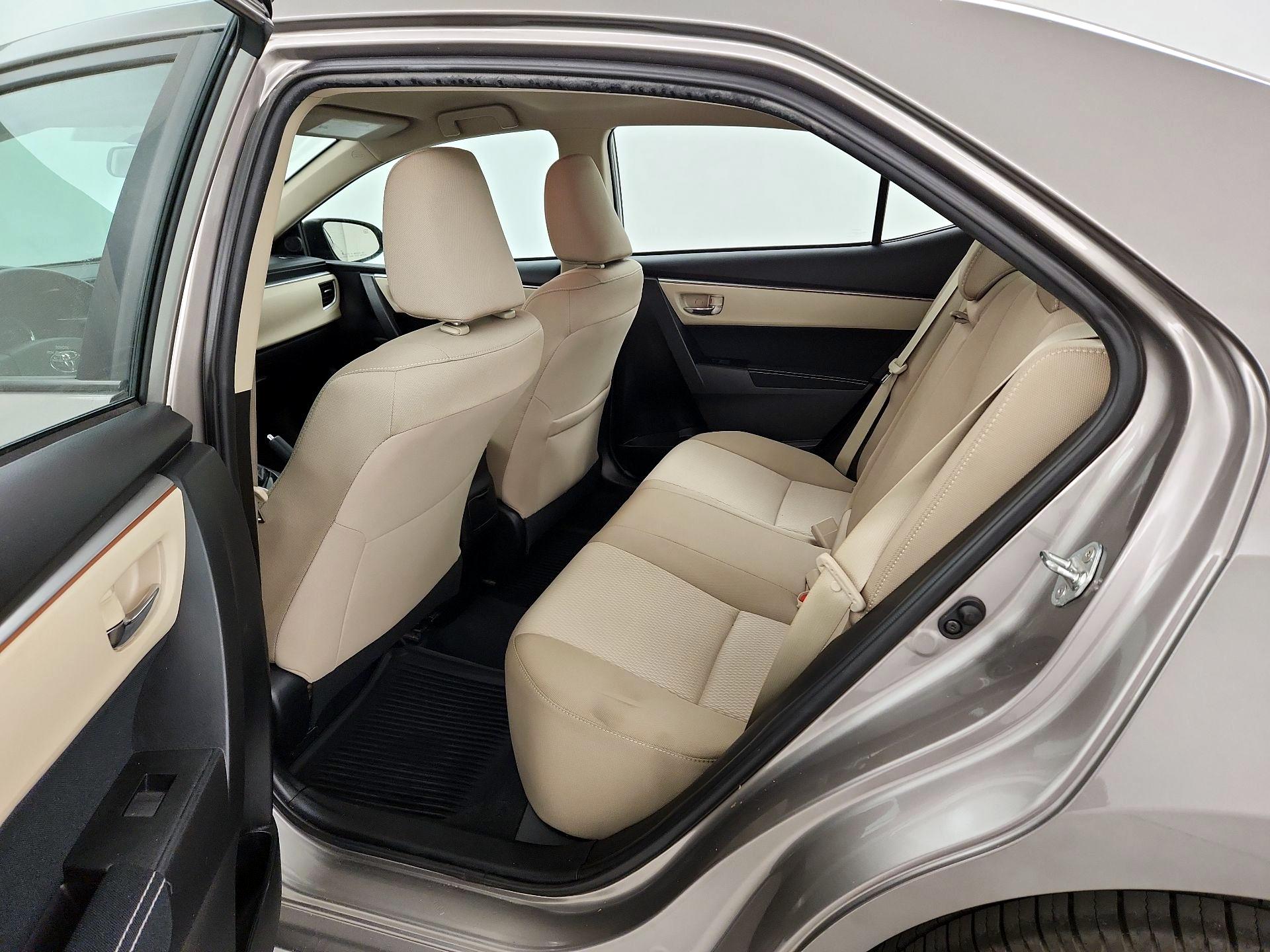 Thumbnail: 2015 Toyota Corolla - 17