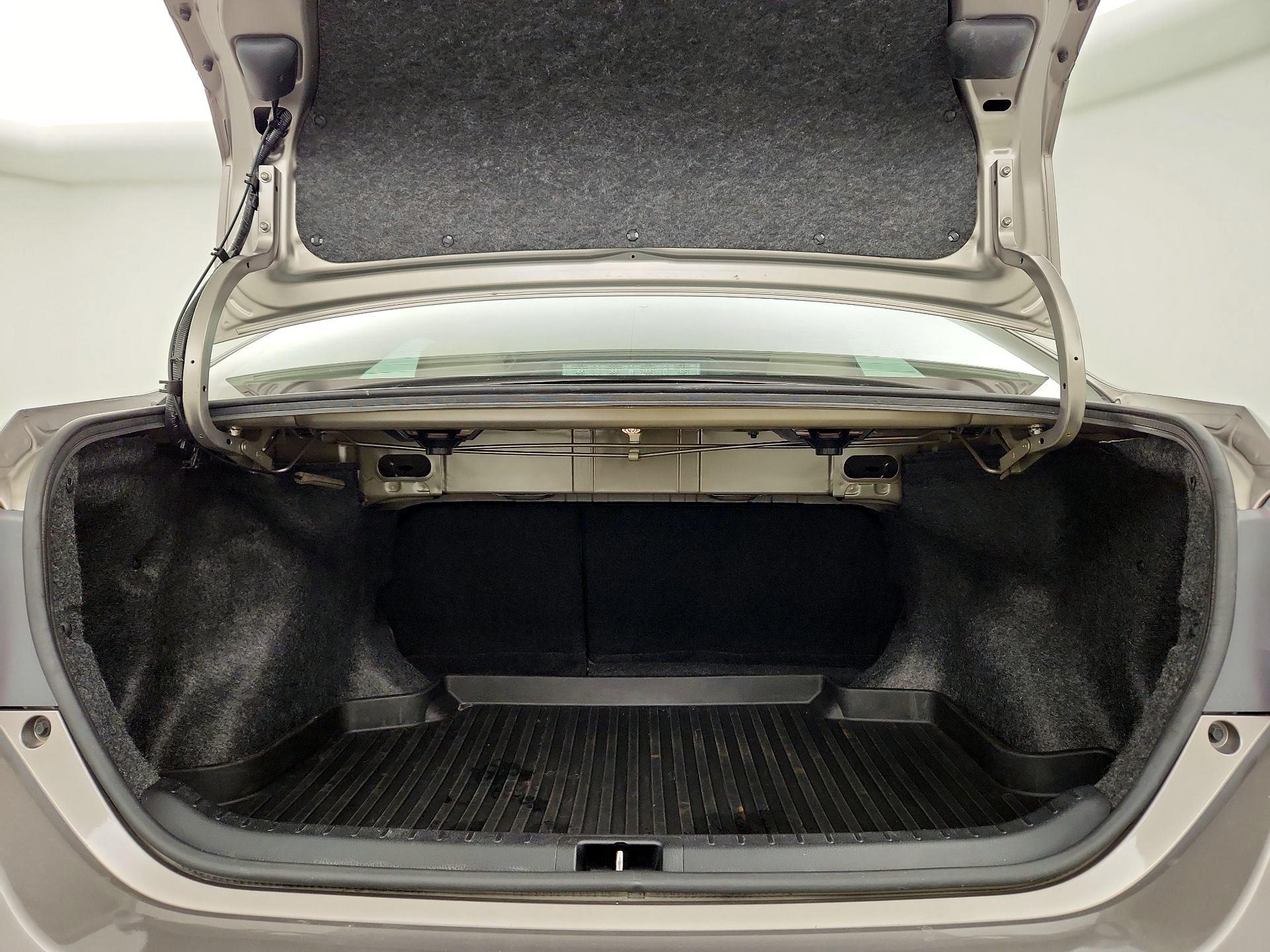 Thumbnail: 2015 Toyota Corolla - 18