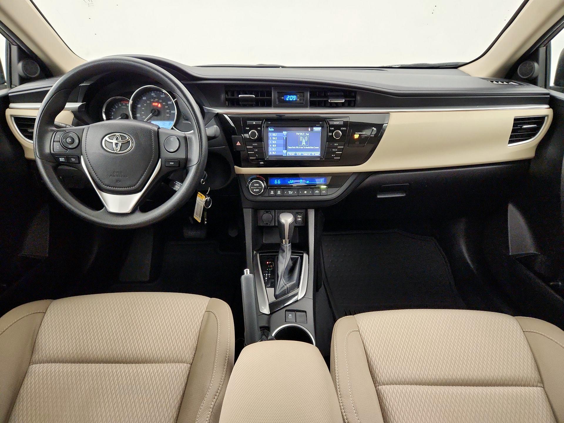 Thumbnail: 2015 Toyota Corolla - 8