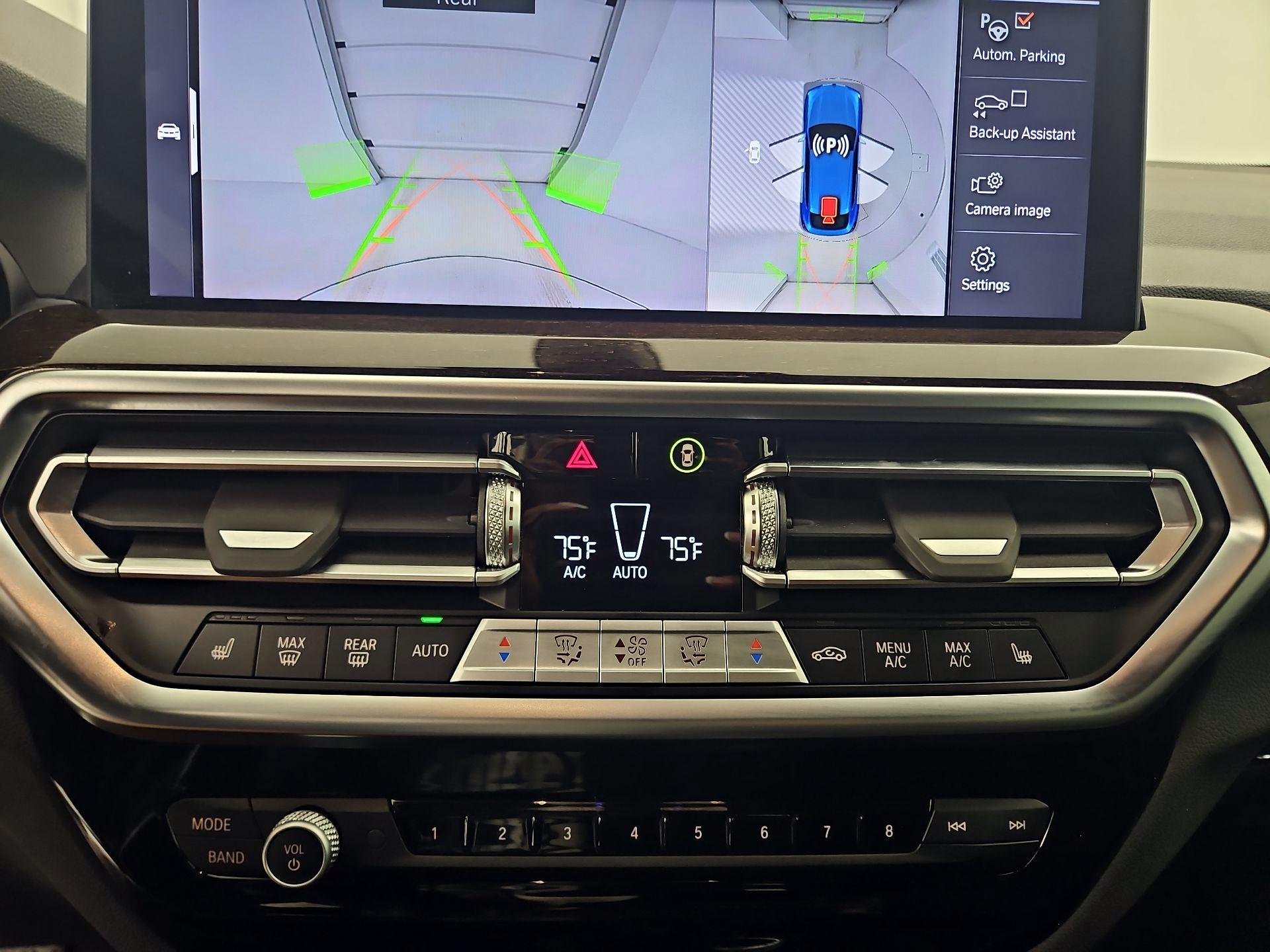 Thumbnail: 2025 BMW X4 - 17